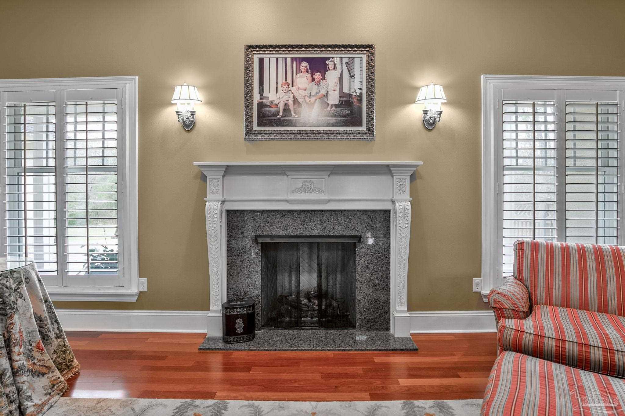 300 1/2 Brookwood Rd
