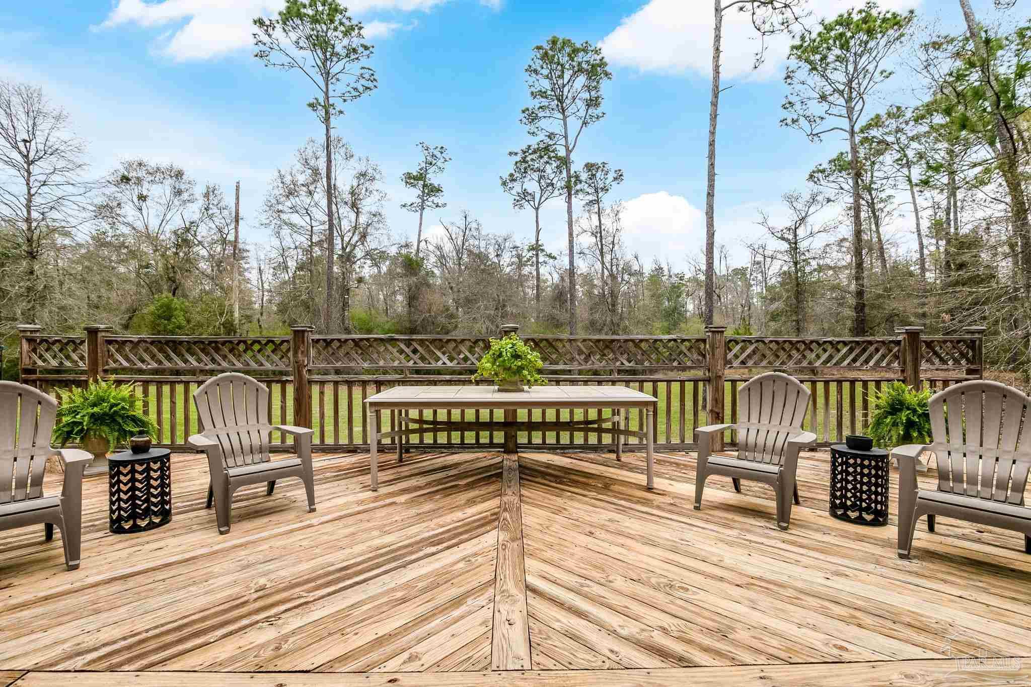 300 1/2 Brookwood Rd