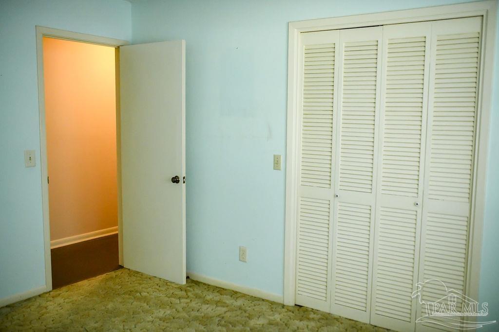1561 Forest Hill Dr