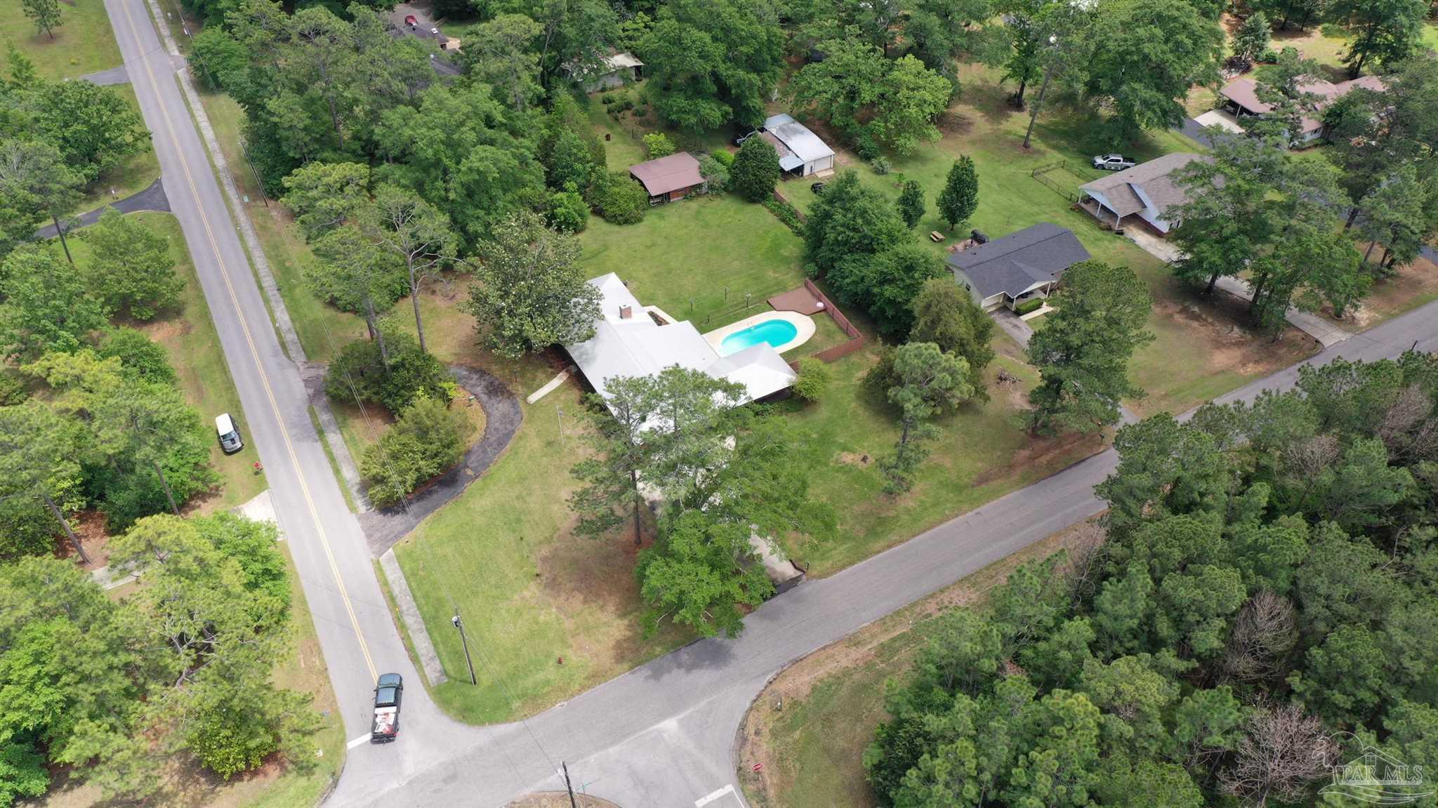 1561 Forest Hill Dr