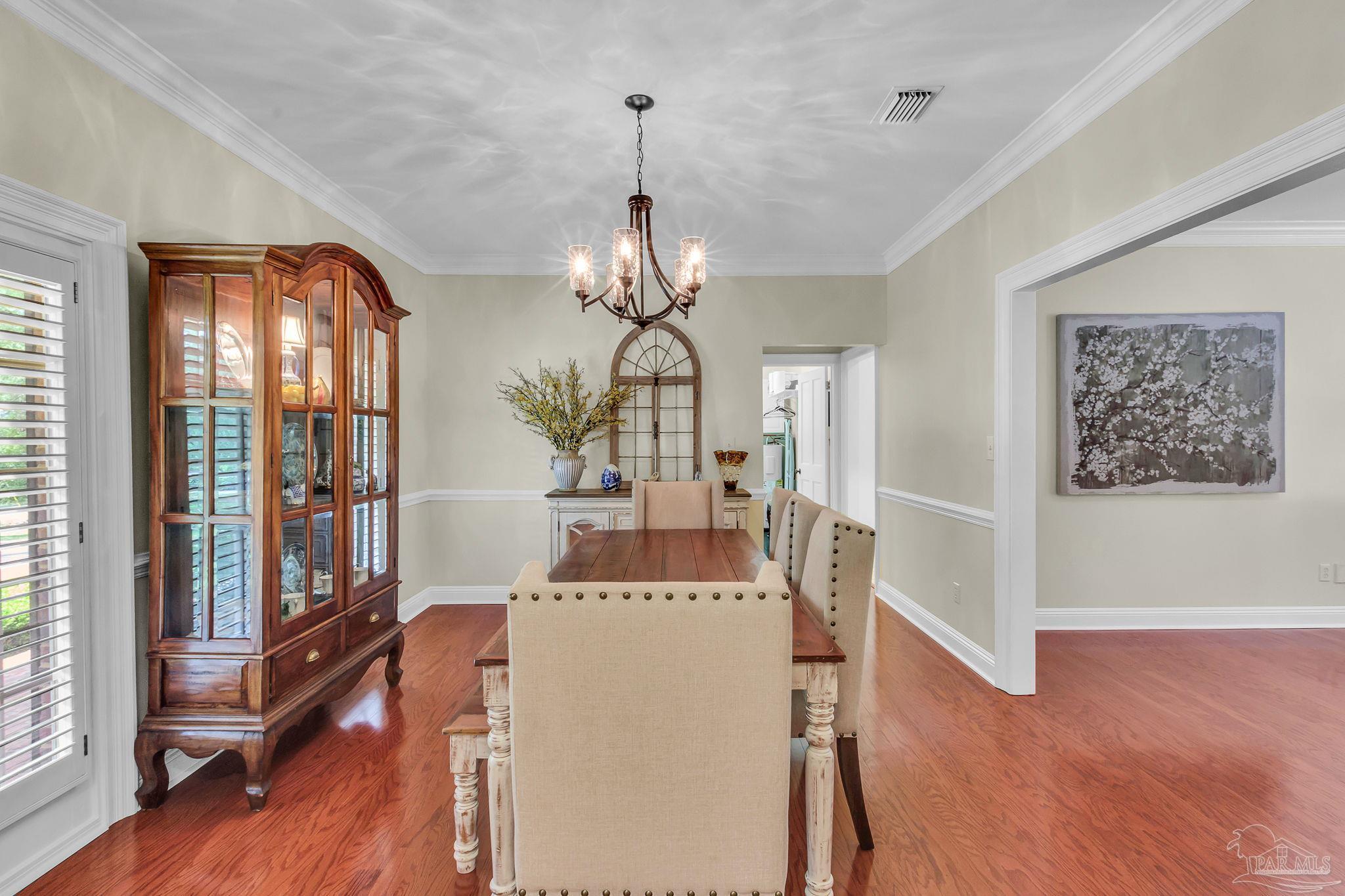1024 Forest Hills Dr