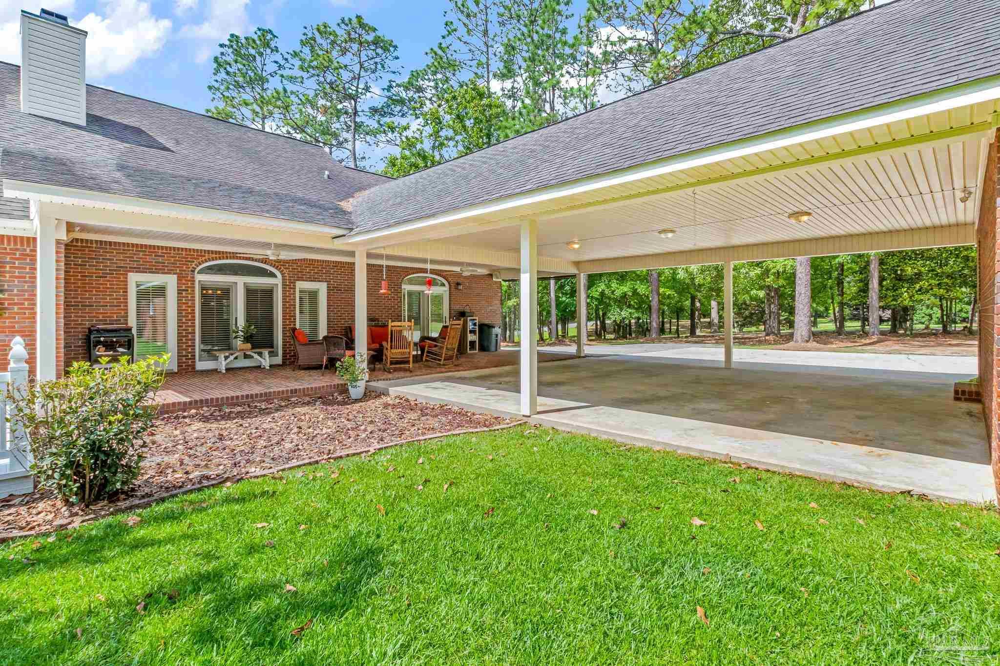 1024 Forest Hills Dr