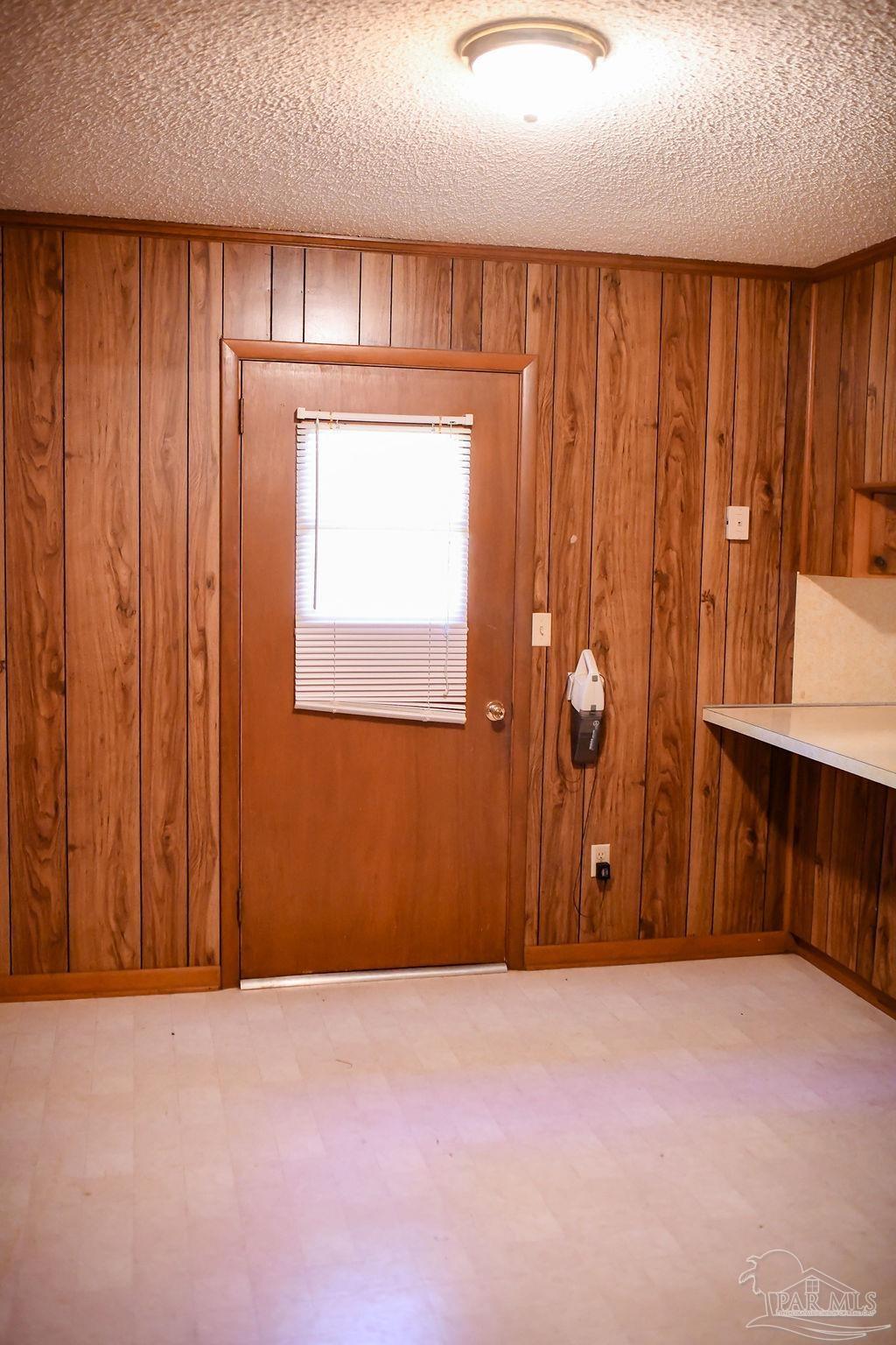 537 Lowery Rd