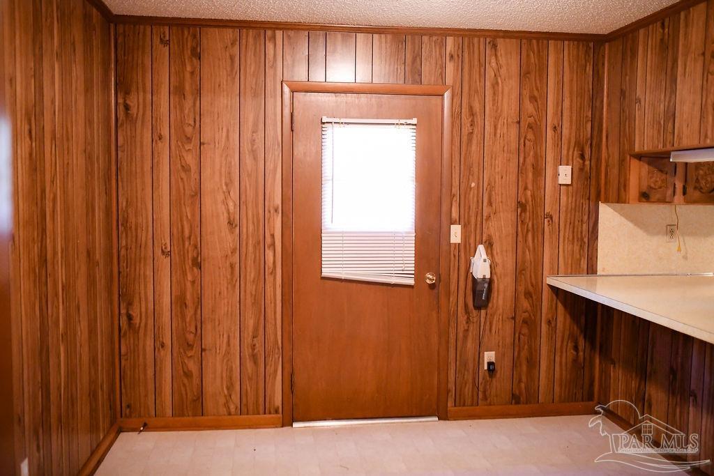 537 Lowery Rd