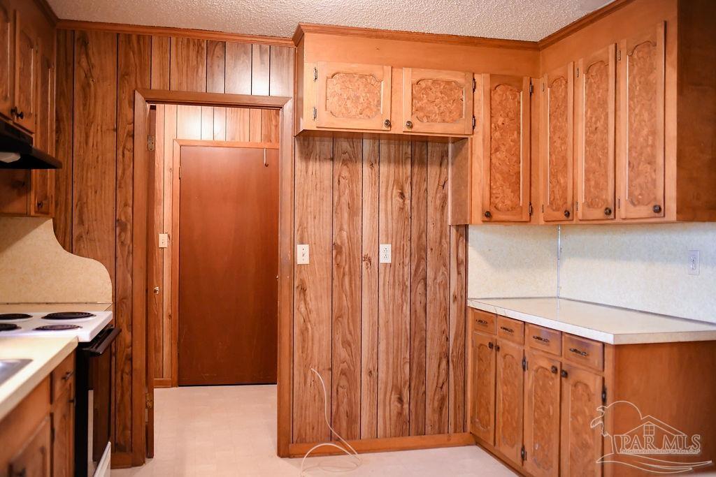 537 Lowery Rd