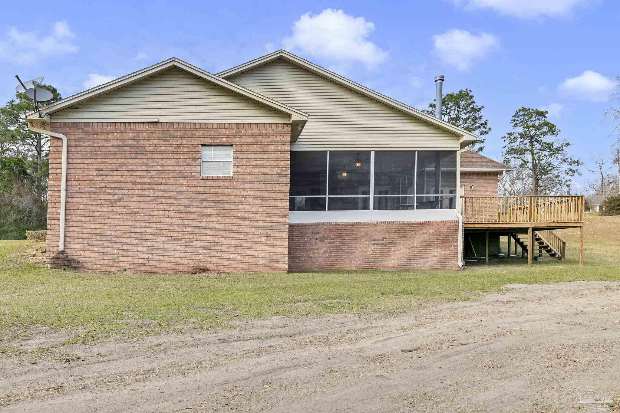 5200 Wiggins Lake Rd