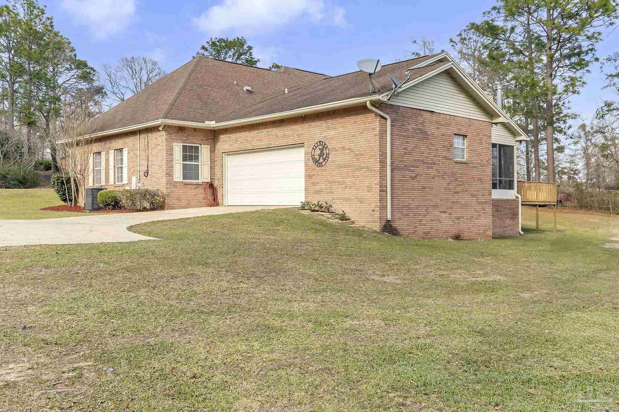 5200 Wiggins Lake Rd