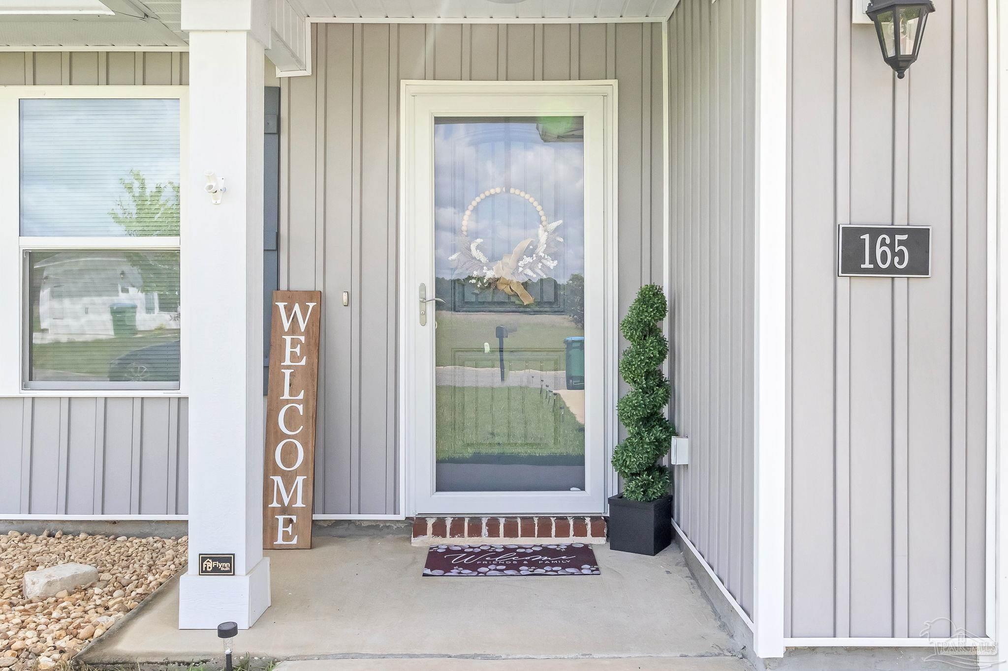 165 Saint Stephens Ct