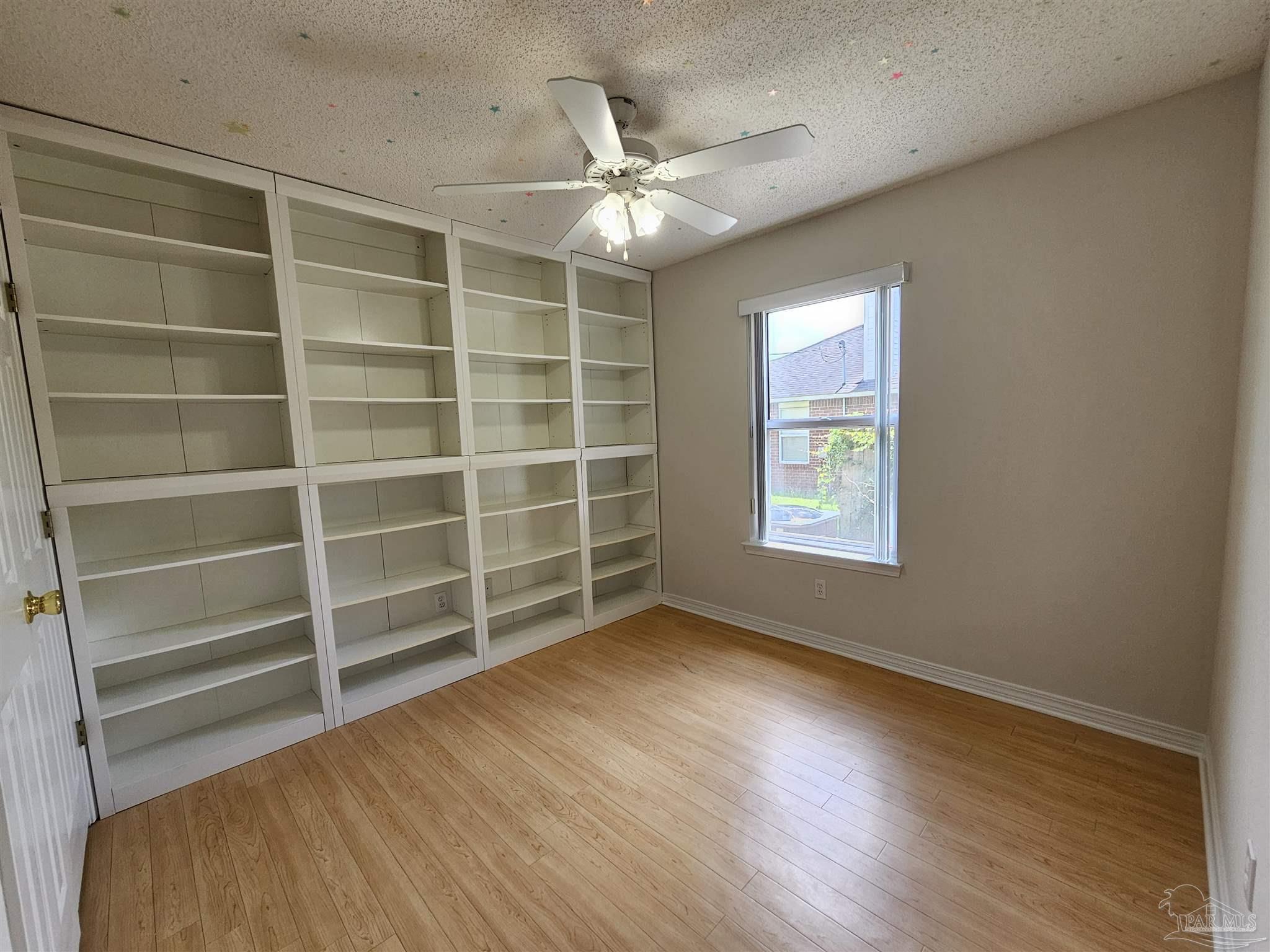 555 Ard Dr