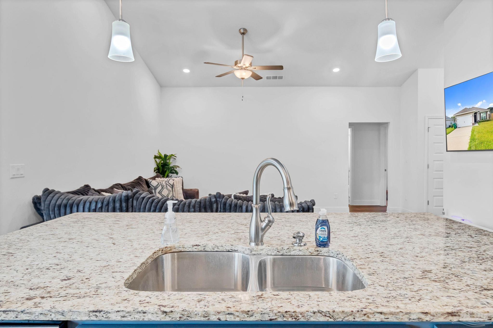 128 Cottage Ln
