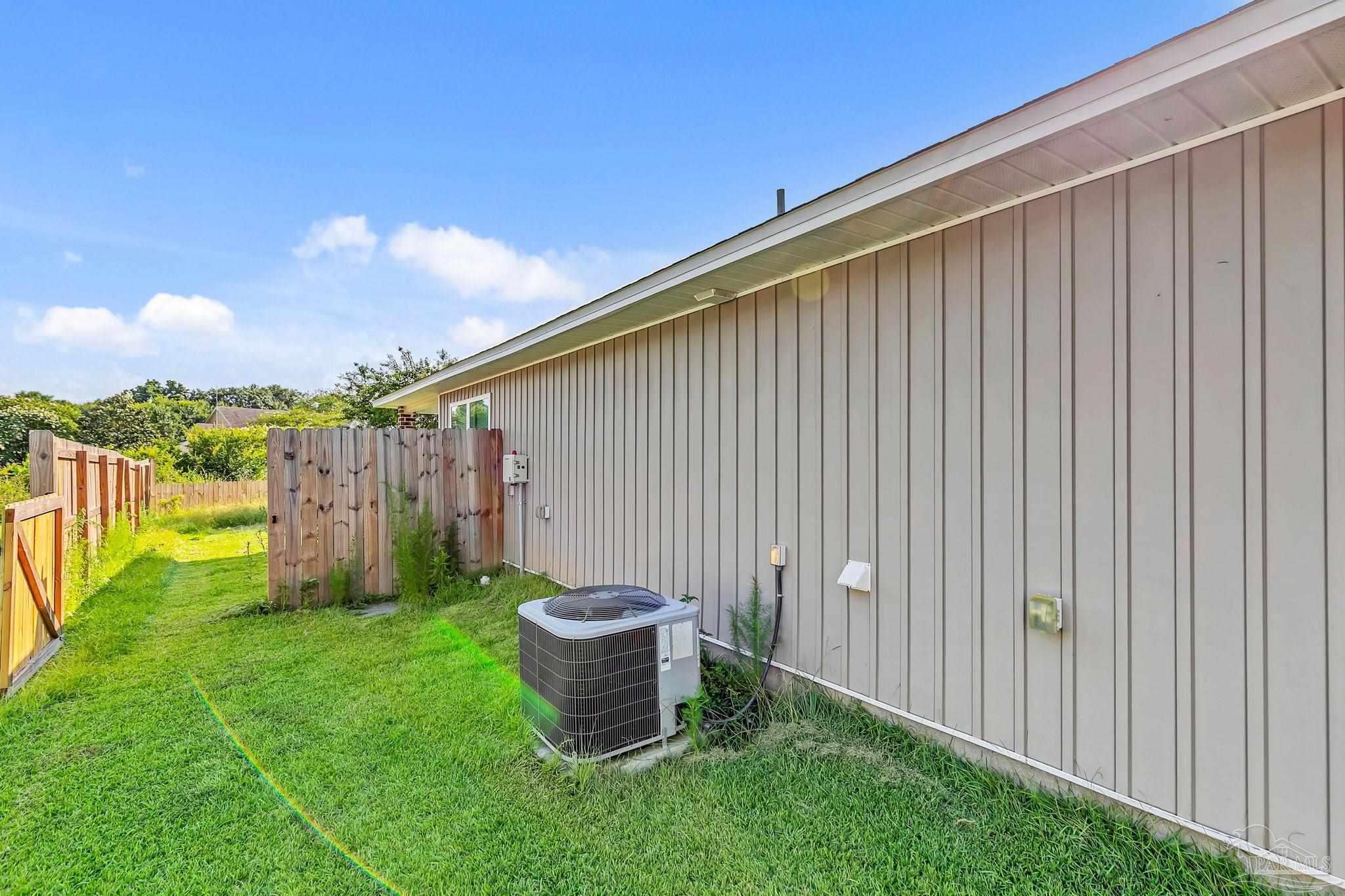 128 Cottage Ln