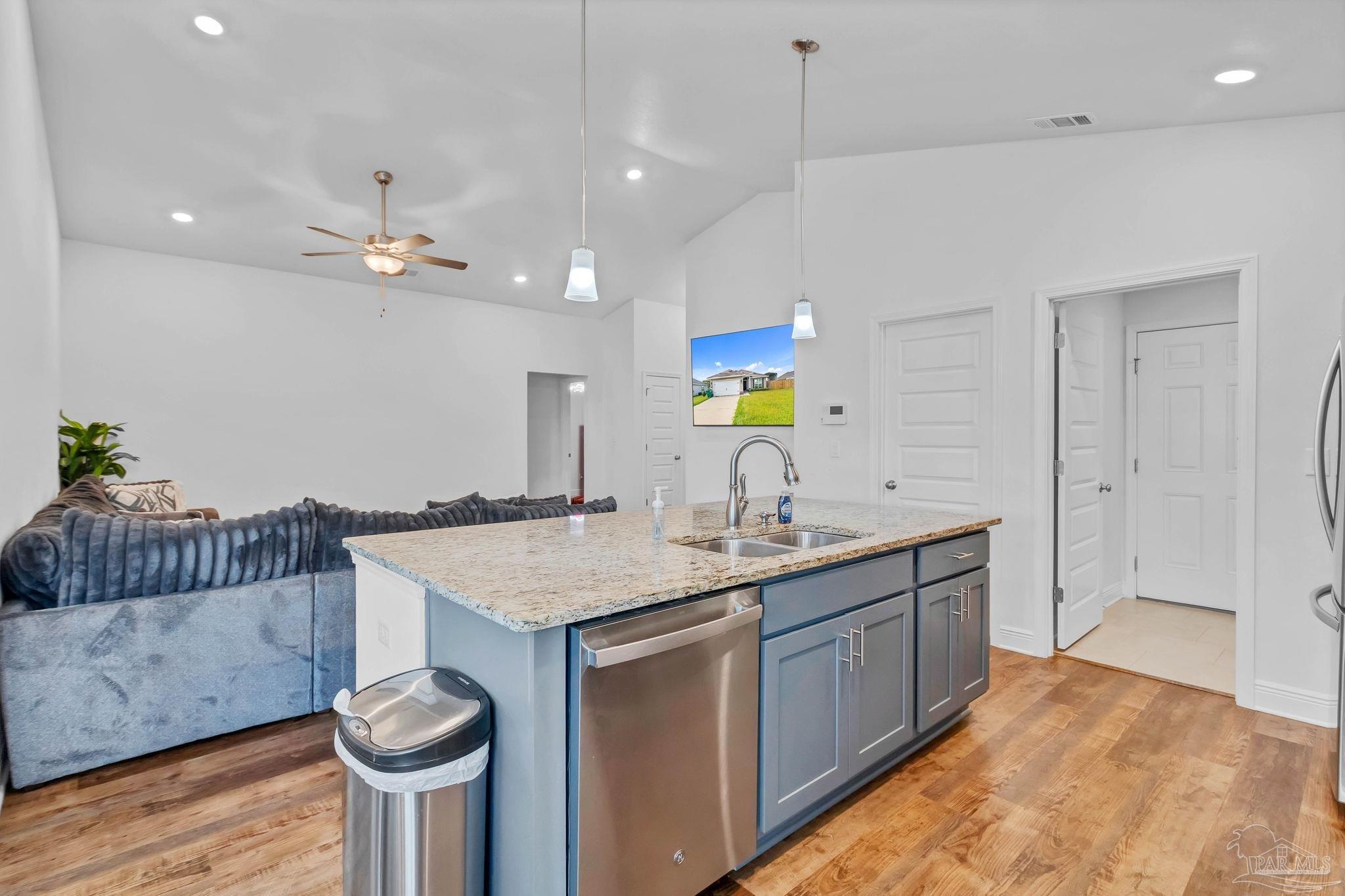 128 Cottage Ln