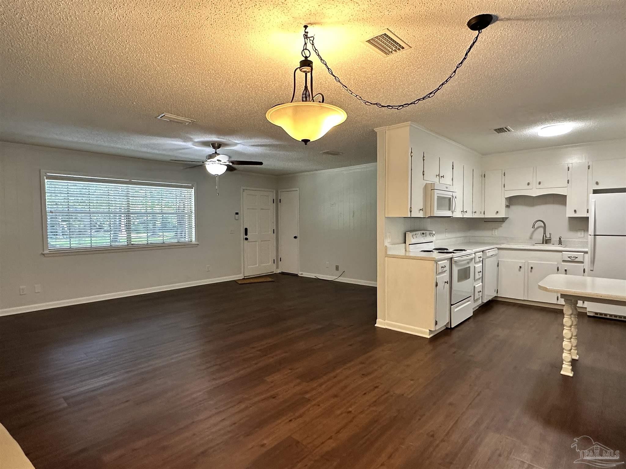 115 Davison Ln