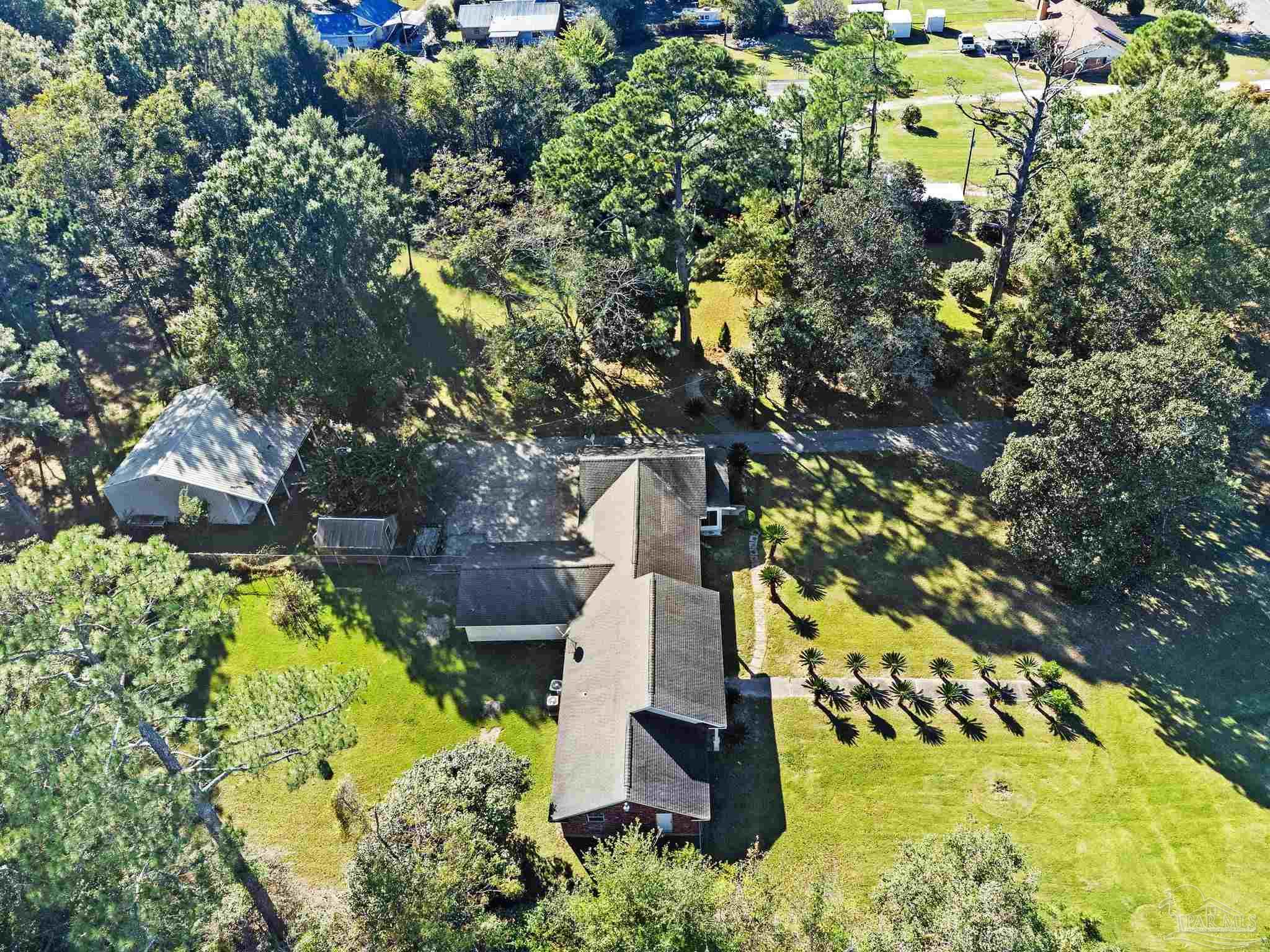 695 Woods Rd