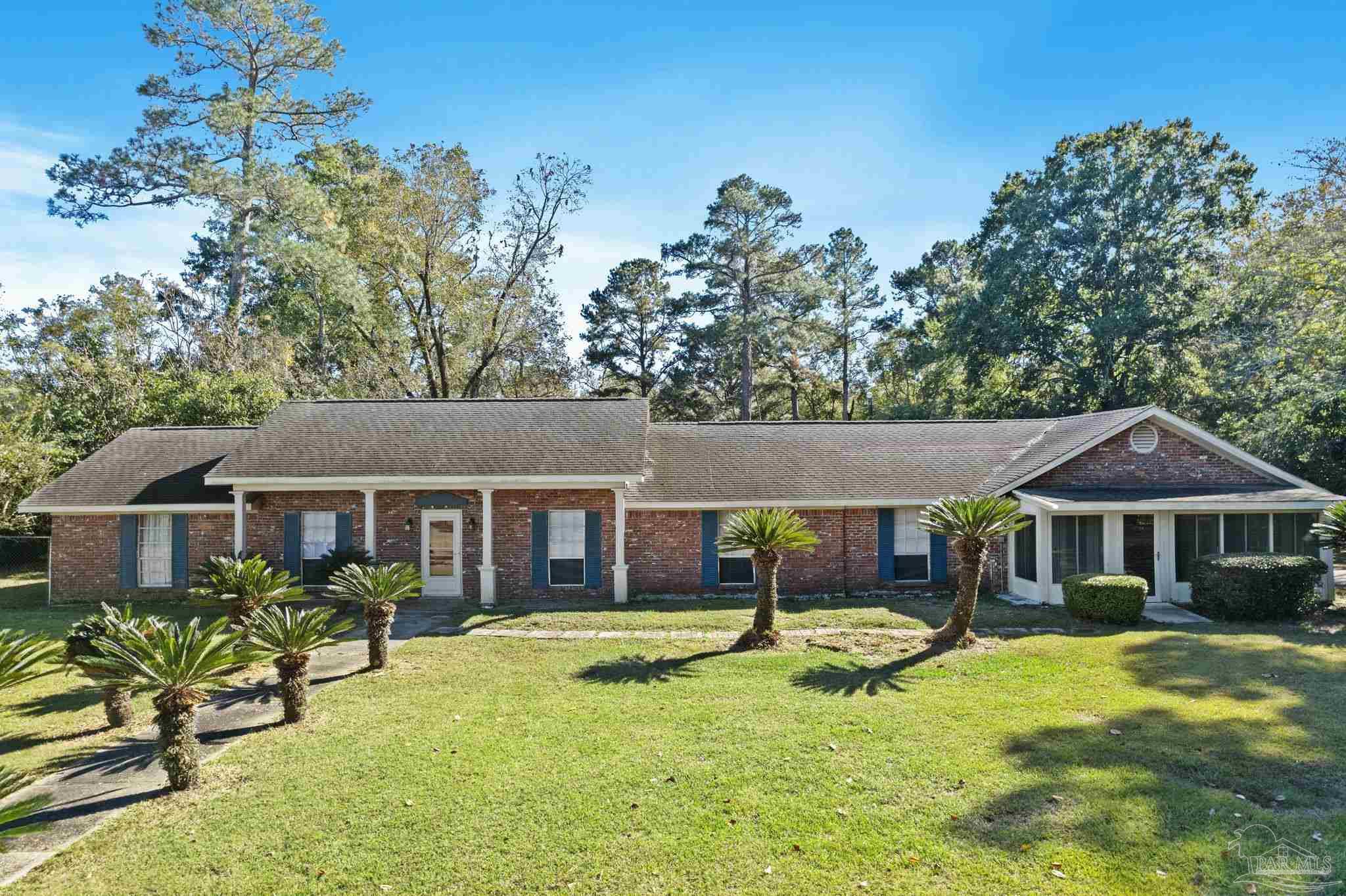 695 Woods Rd