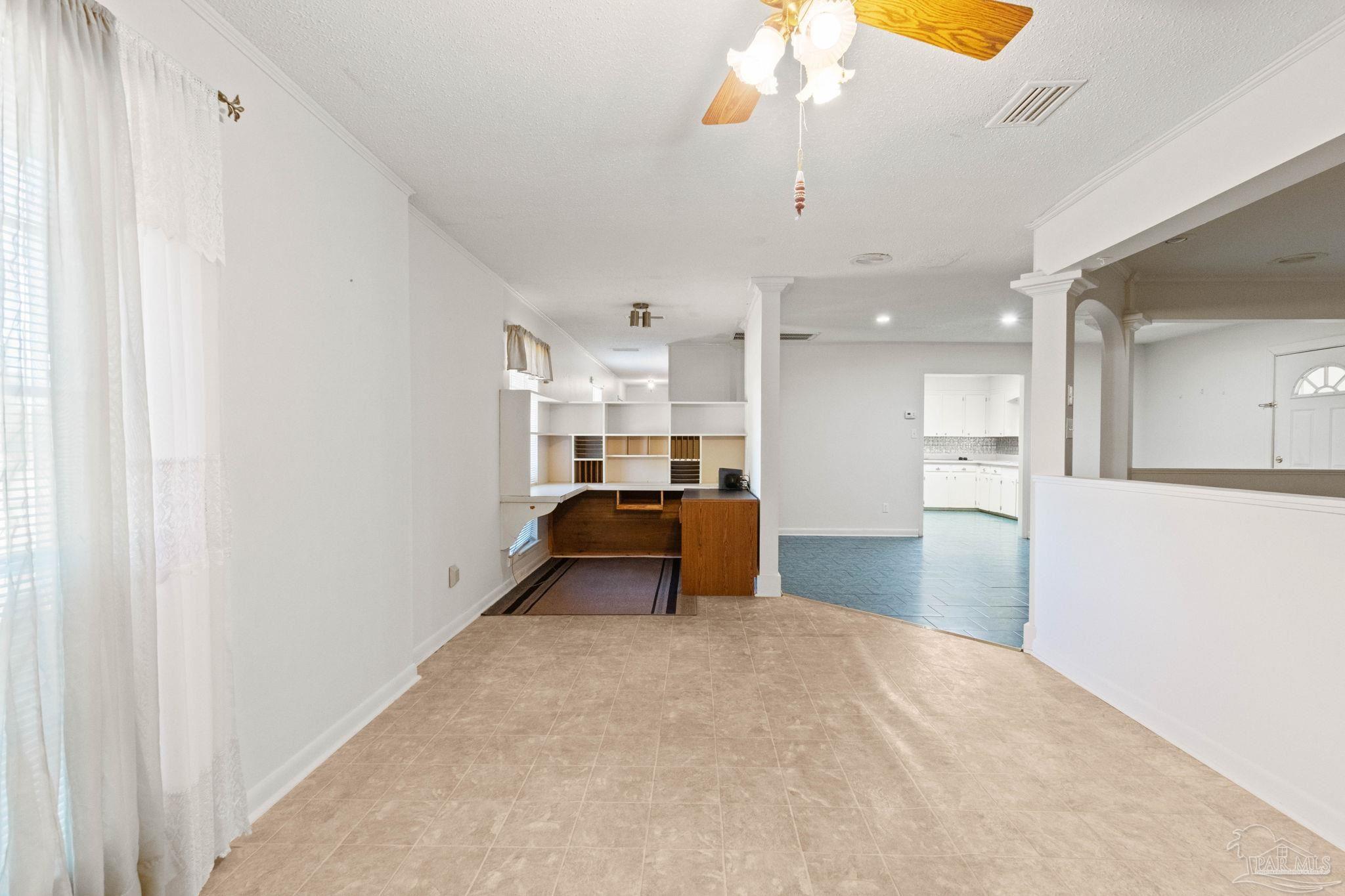 695 Woods Rd