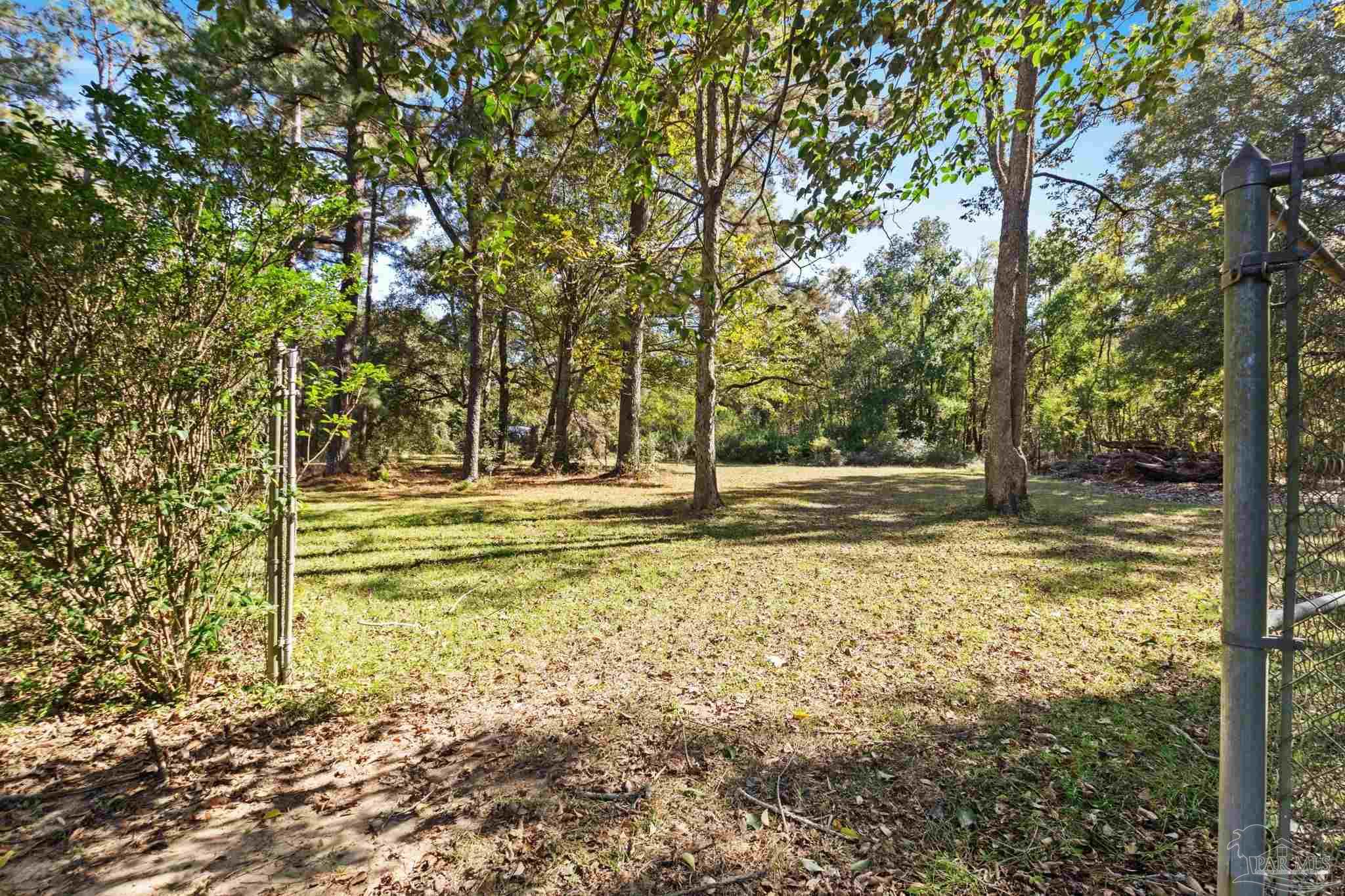 695 Woods Rd