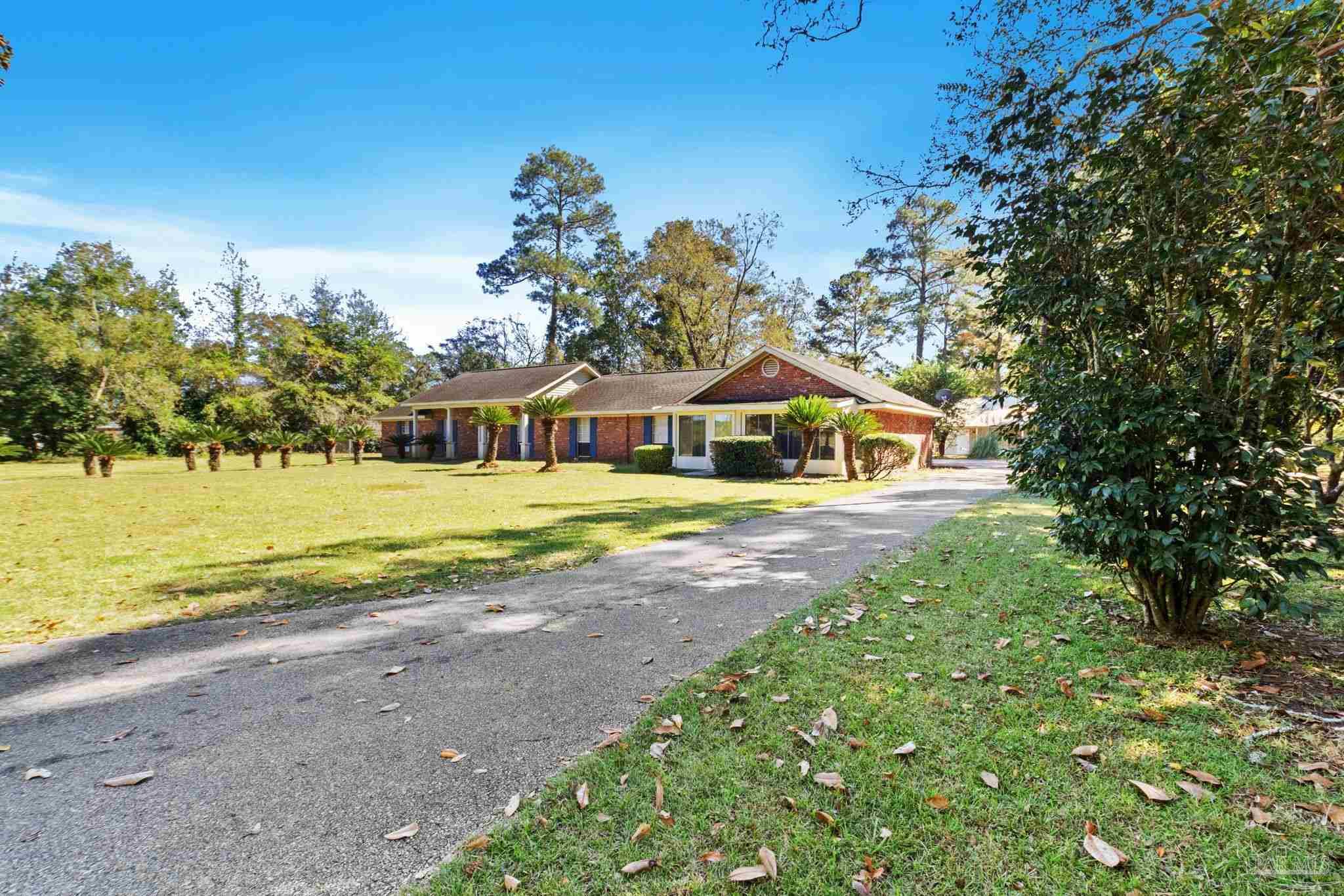 695 Woods Rd