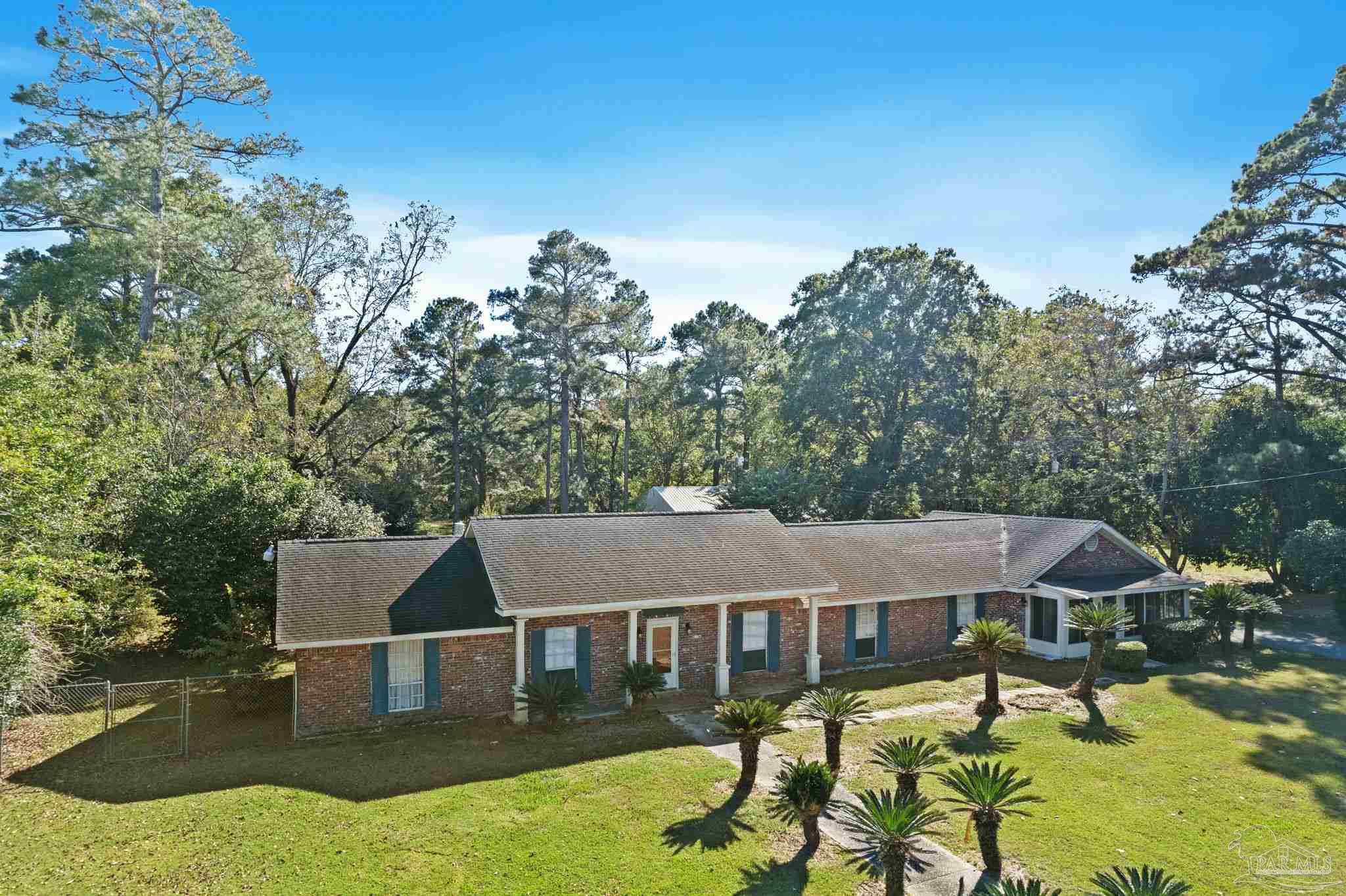 695 Woods Rd