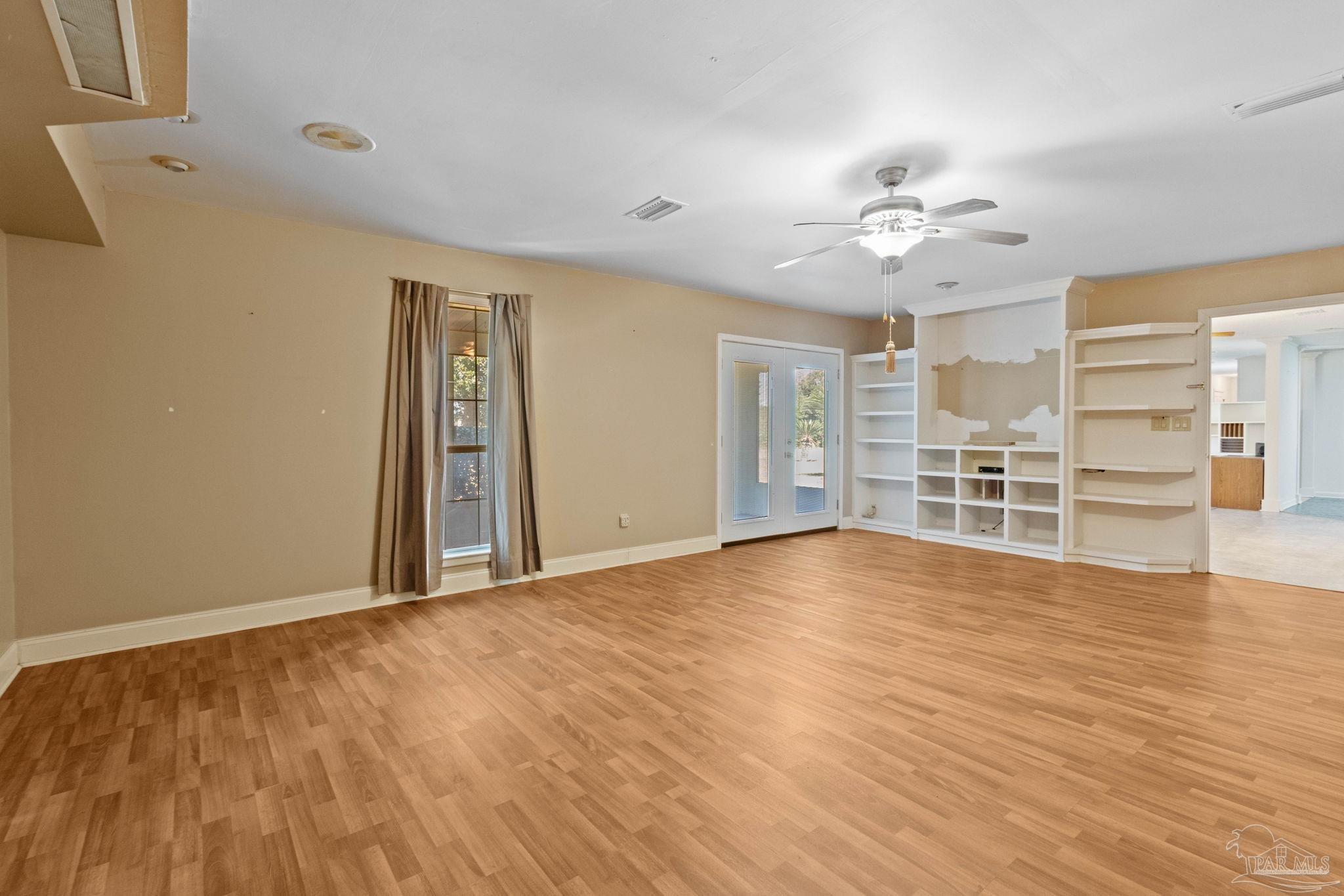 695 Woods Rd