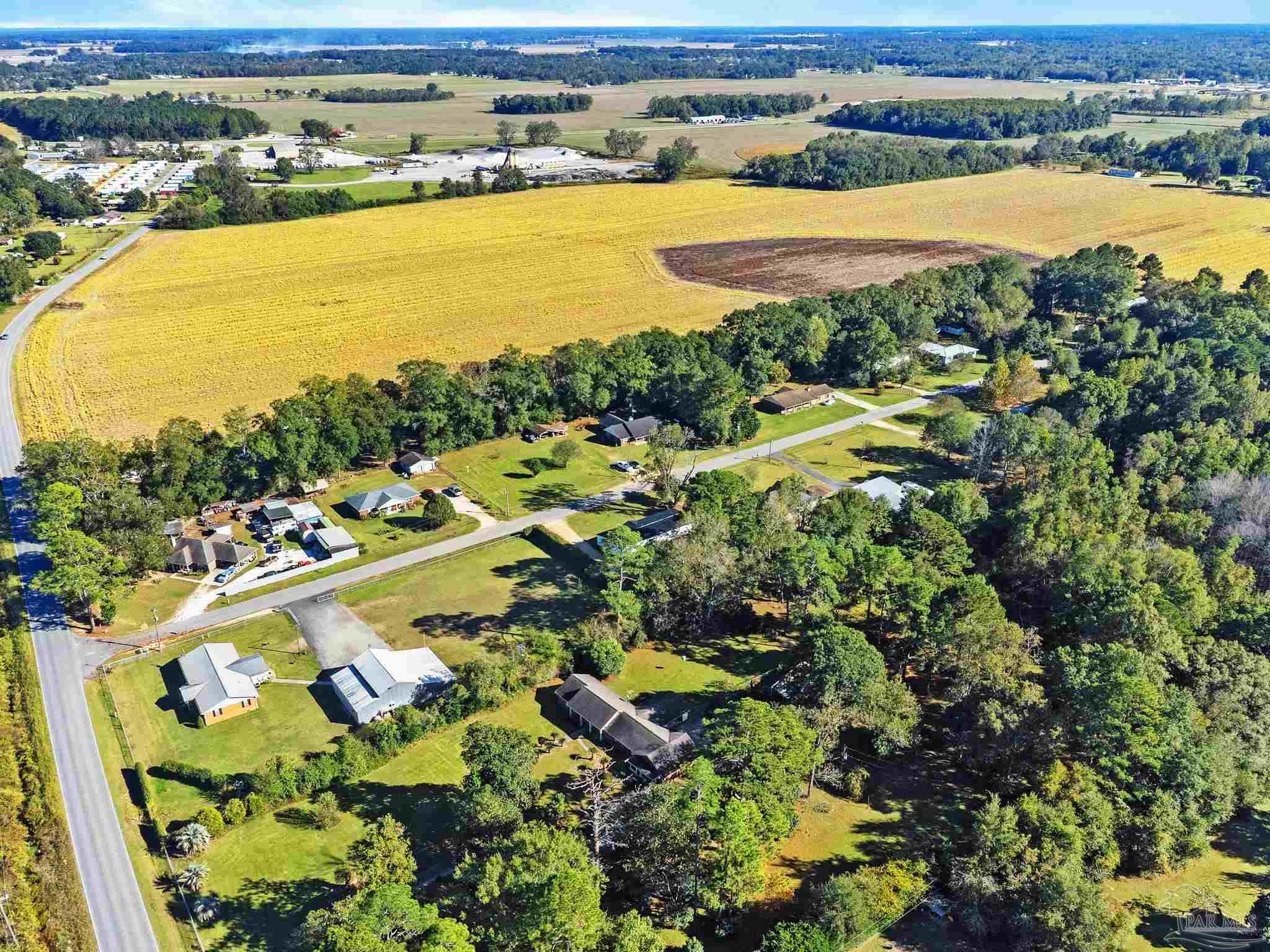 695 Woods Rd