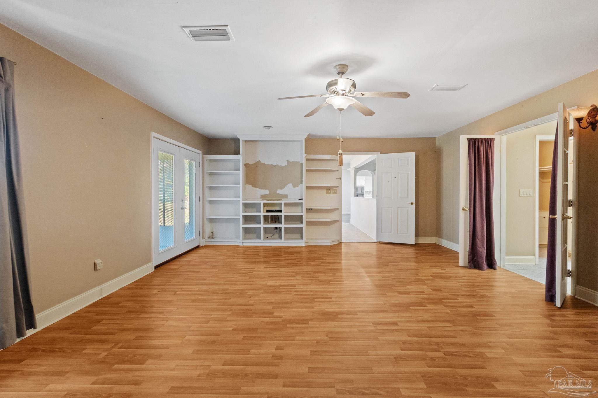 695 Woods Rd