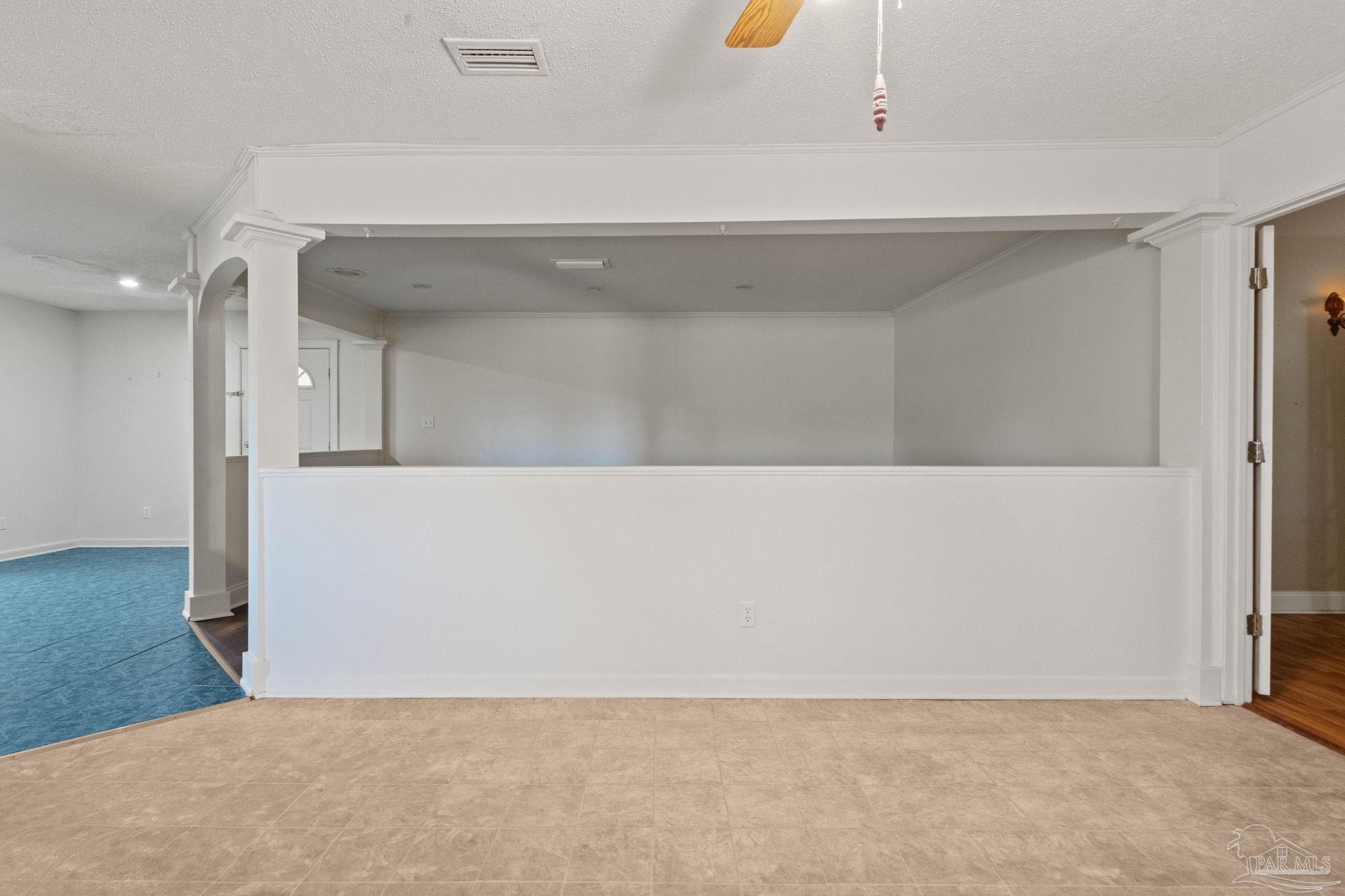 695 Woods Rd