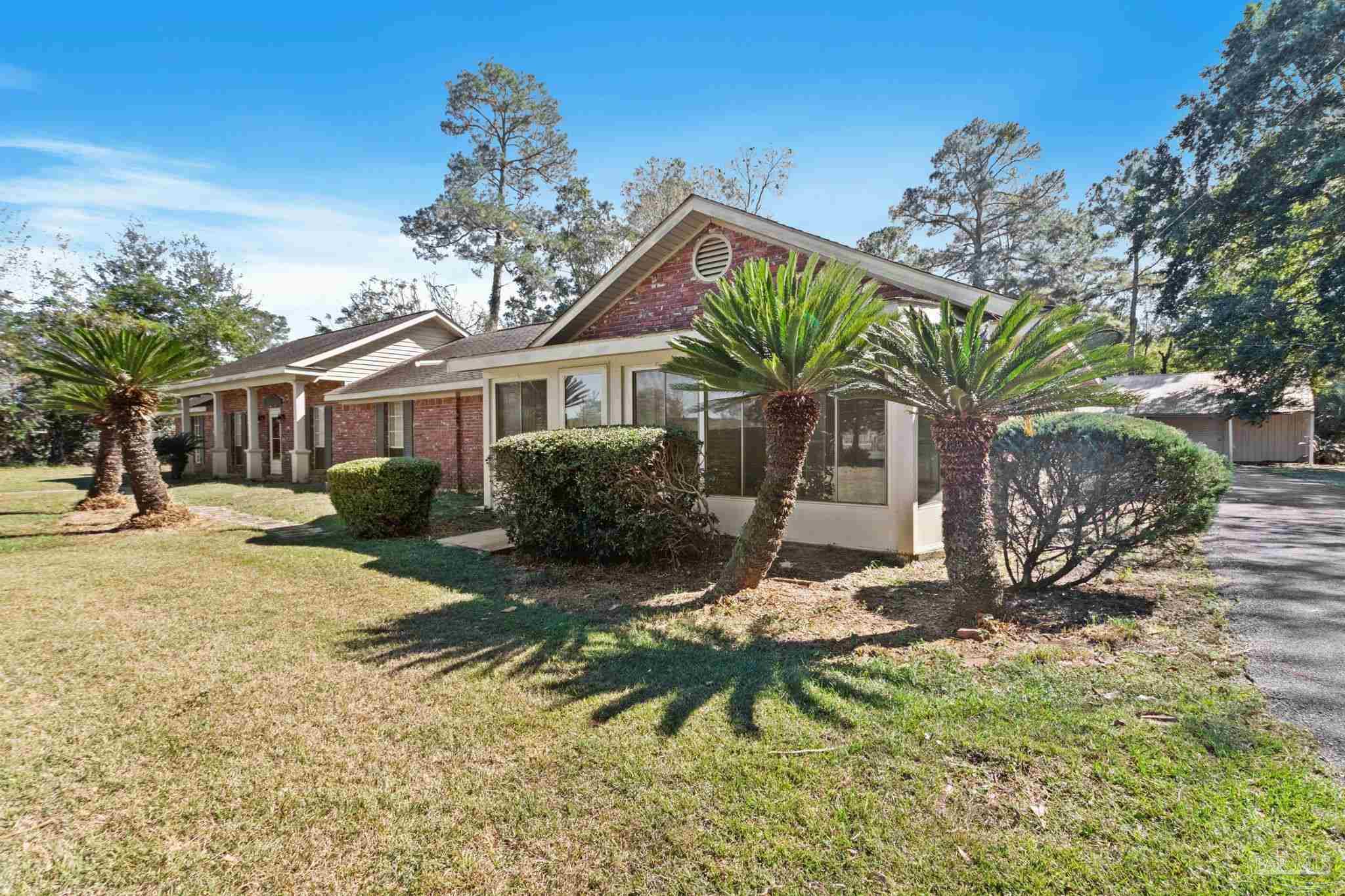 695 Woods Rd