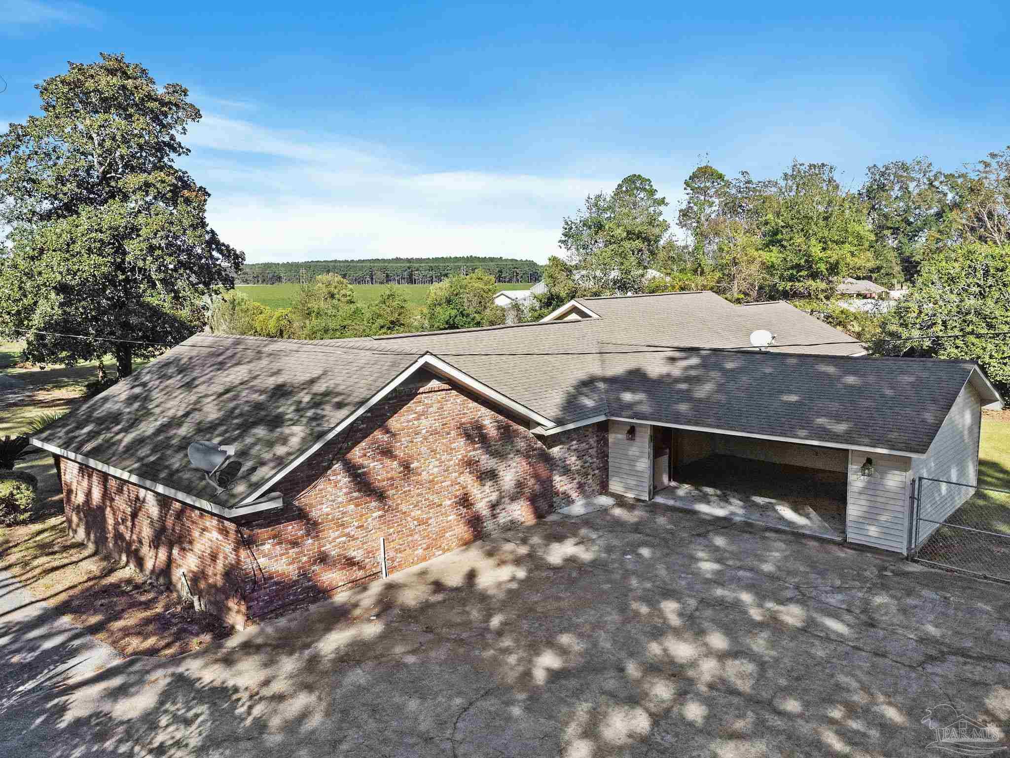 695 Woods Rd