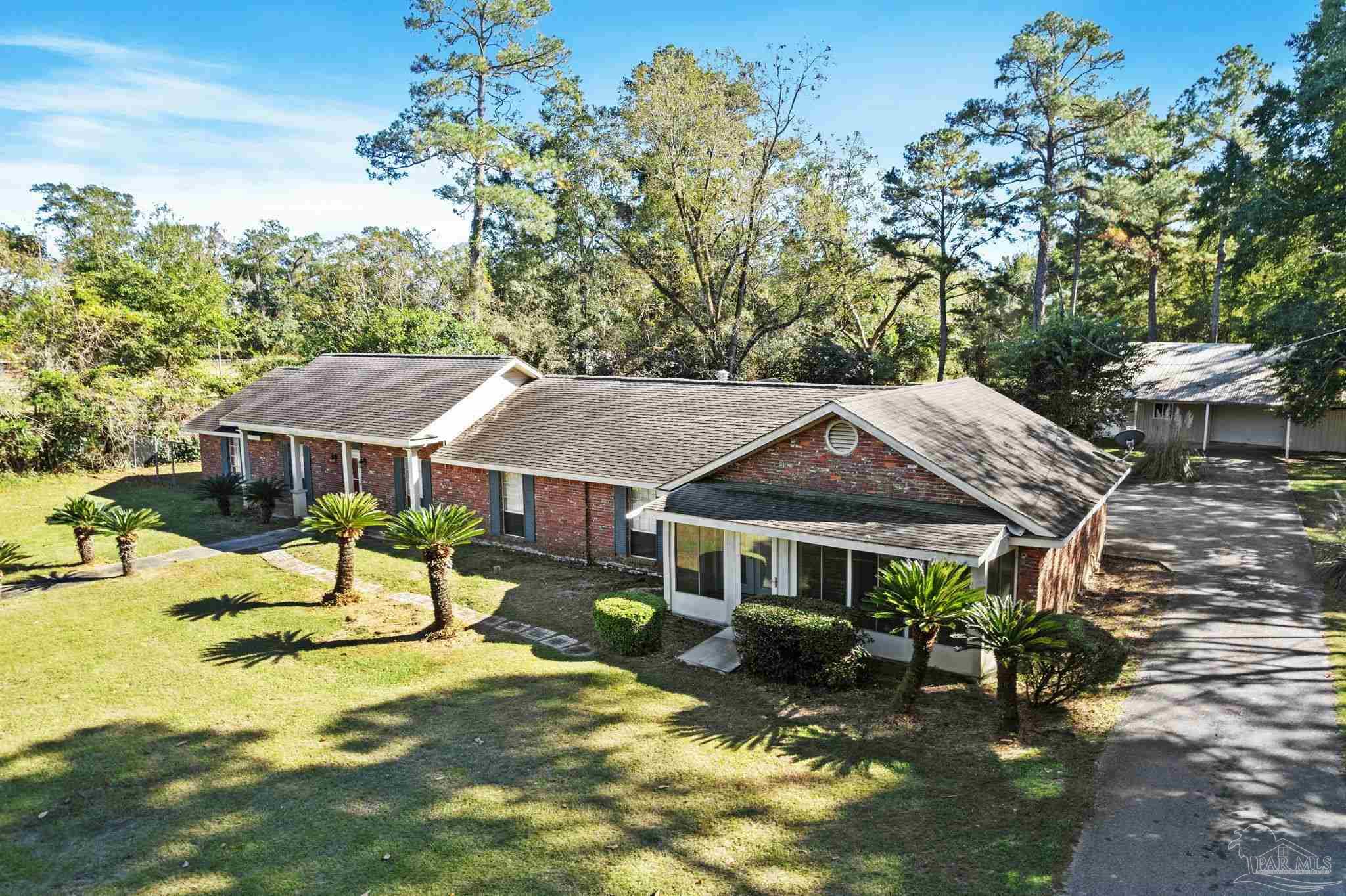 695 Woods Rd