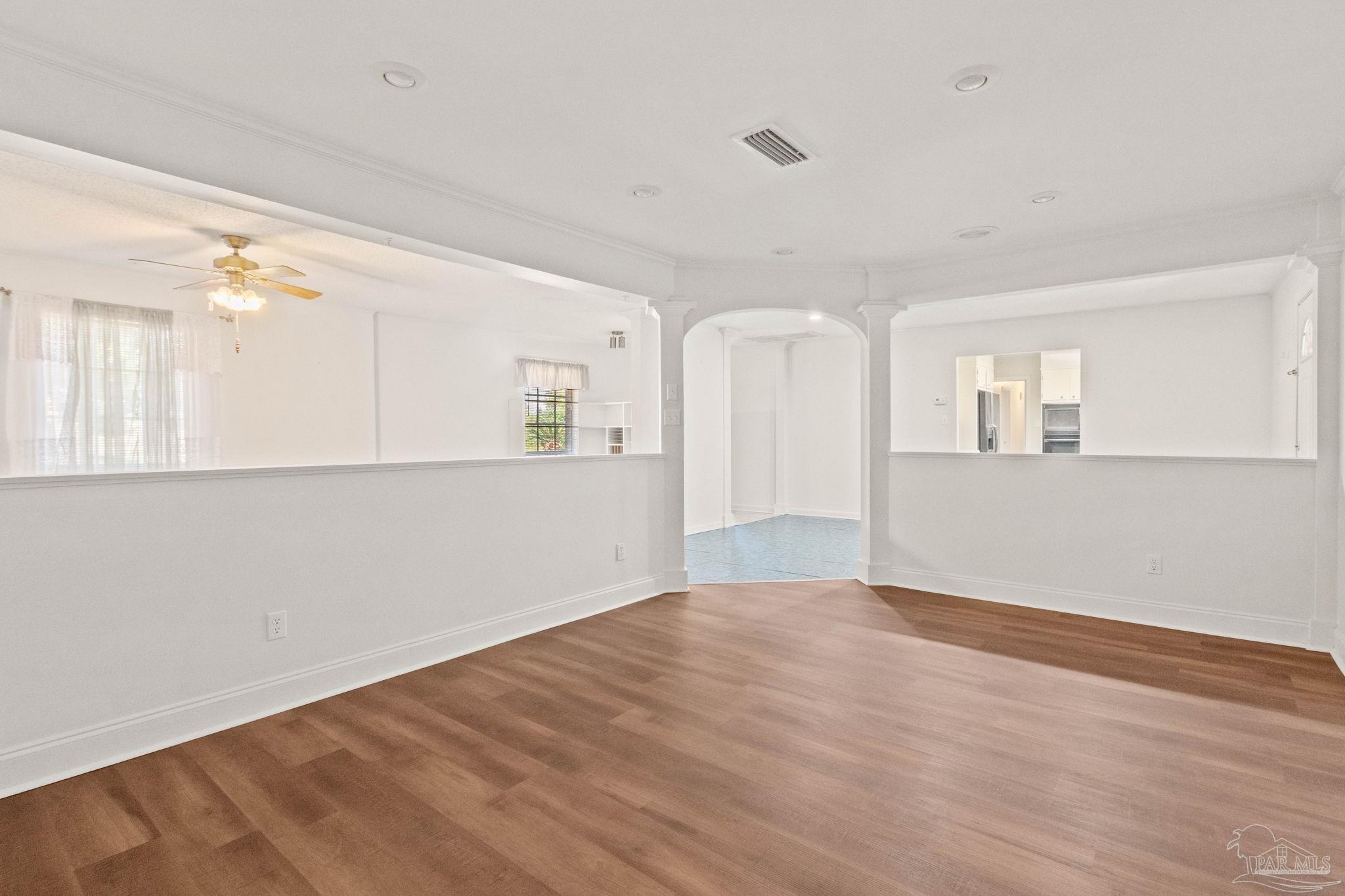 695 Woods Rd