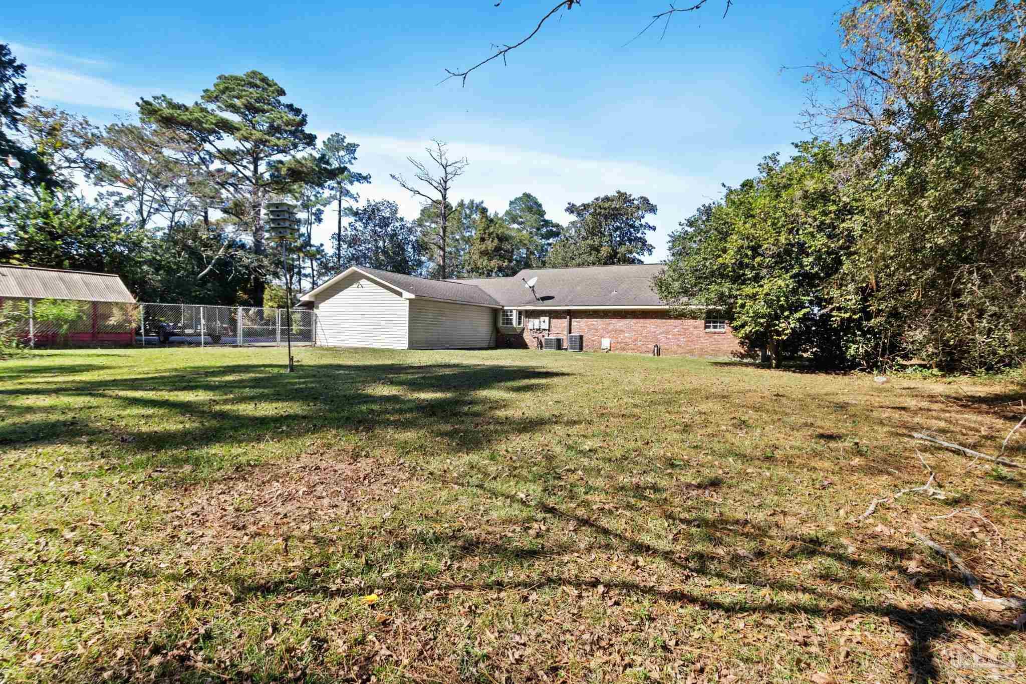 695 Woods Rd