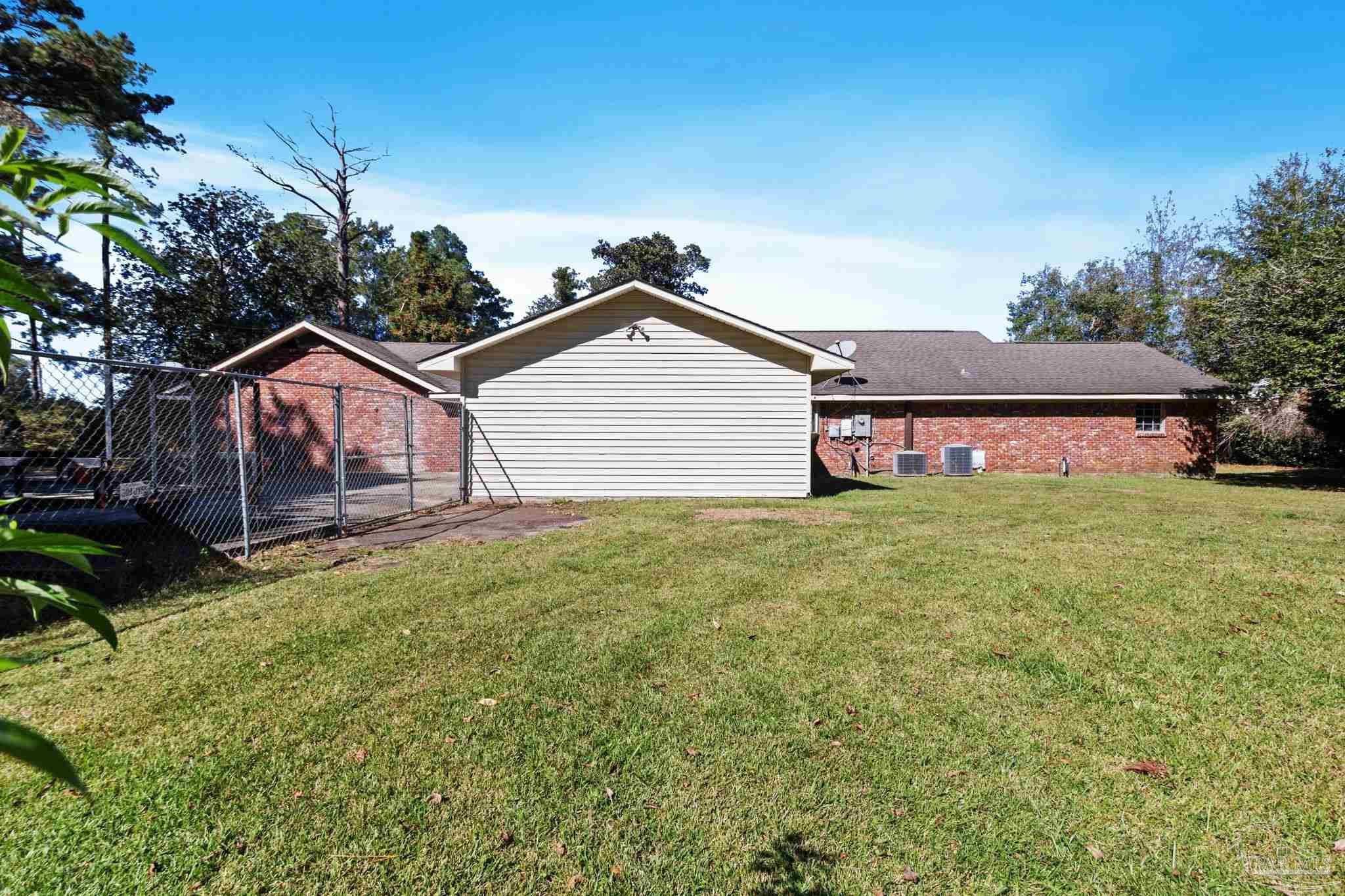 695 Woods Rd