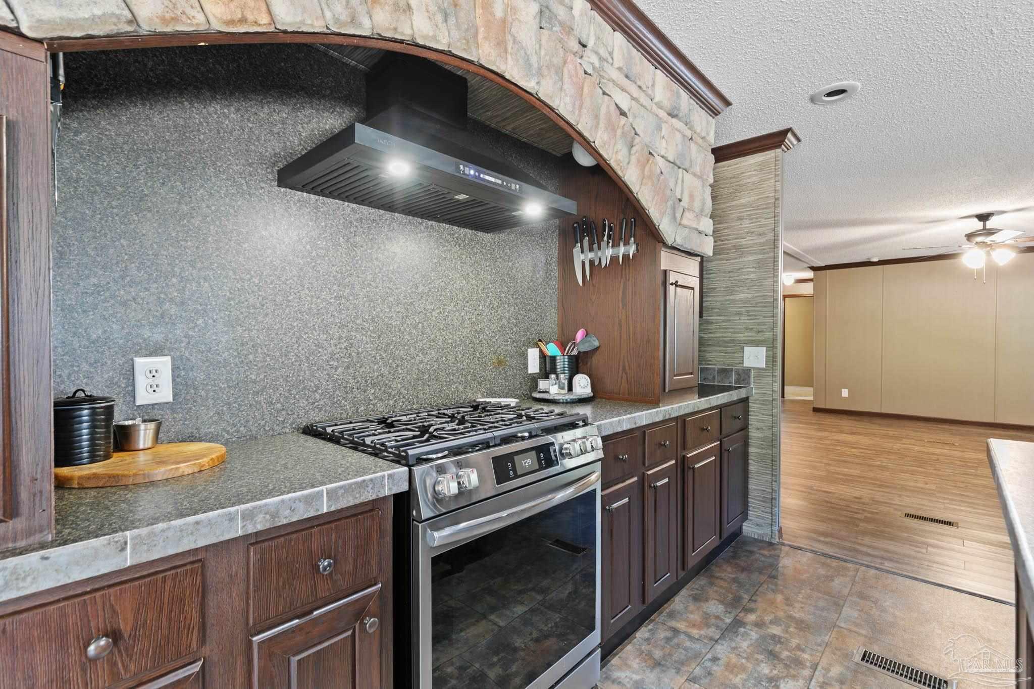 289 Blackwell Ln