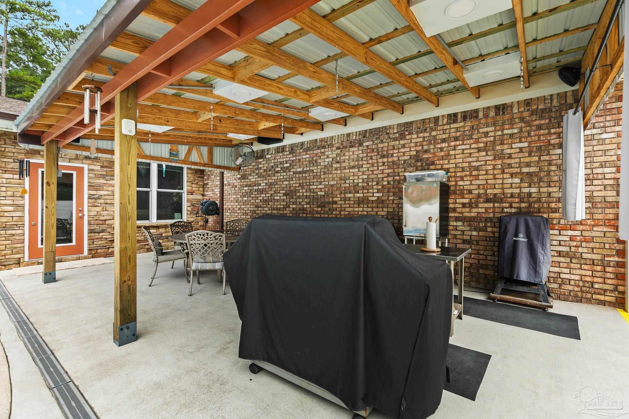 560 Veterans Dr