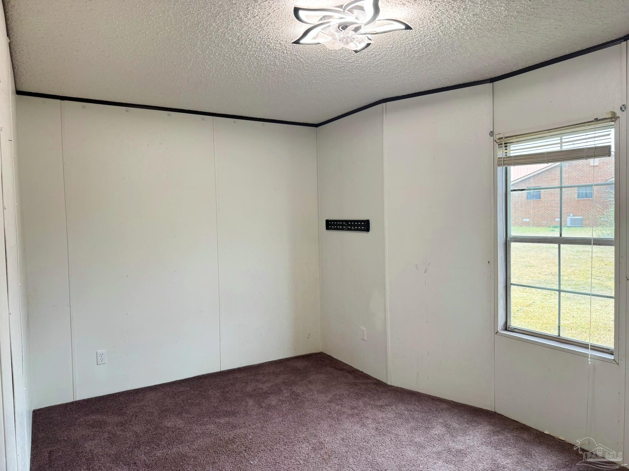 818 Twin Bridges Rd