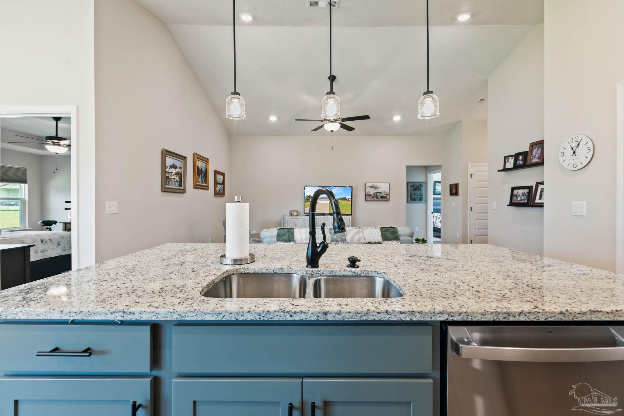 140 Saint Stephens Ct