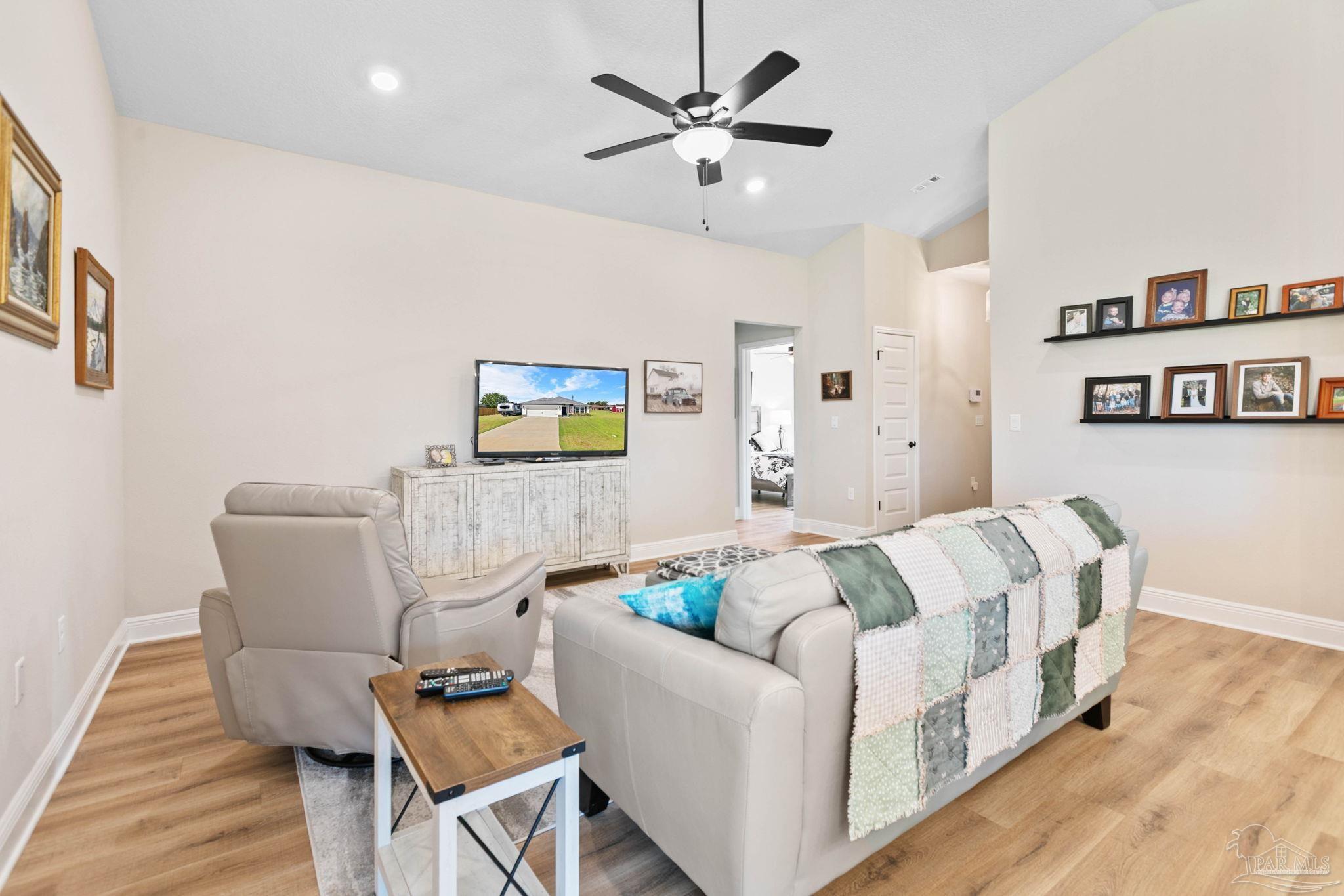 140 Saint Stephens Ct