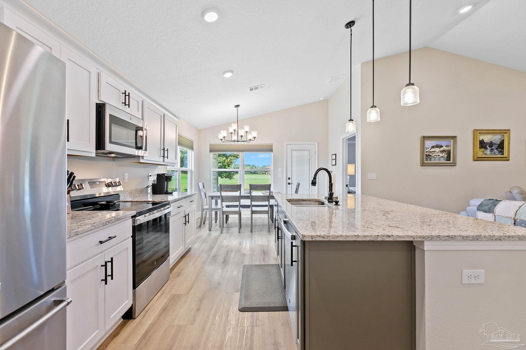 140 Saint Stephens Ct
