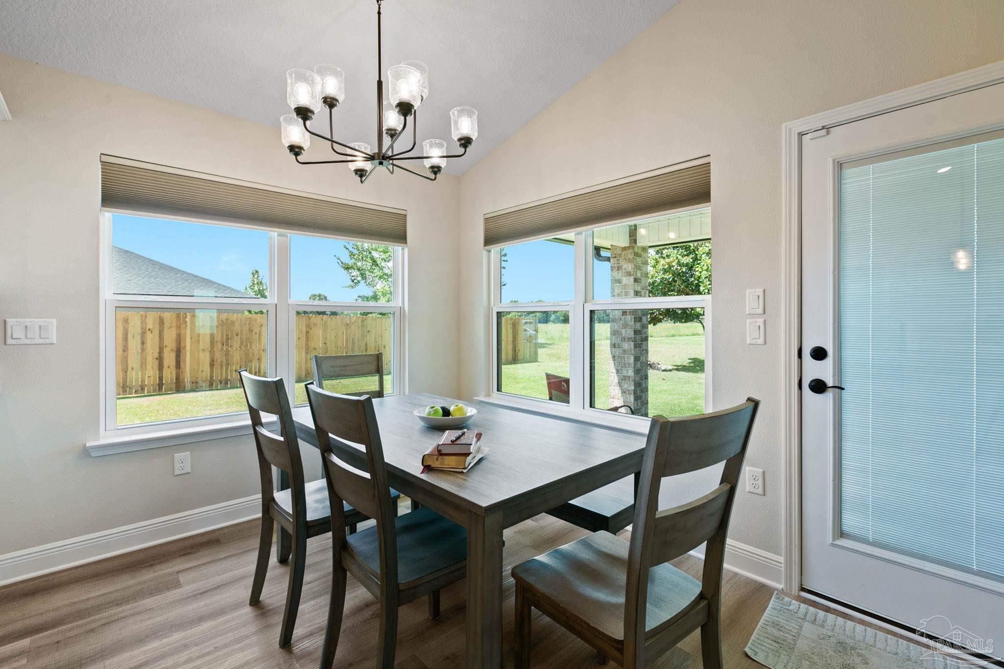 140 Saint Stephens Ct