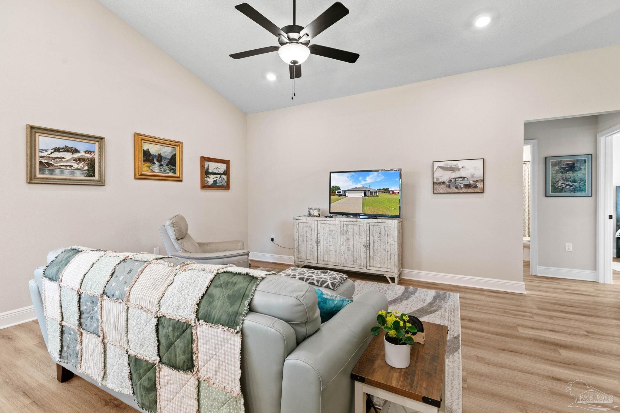 140 Saint Stephens Ct