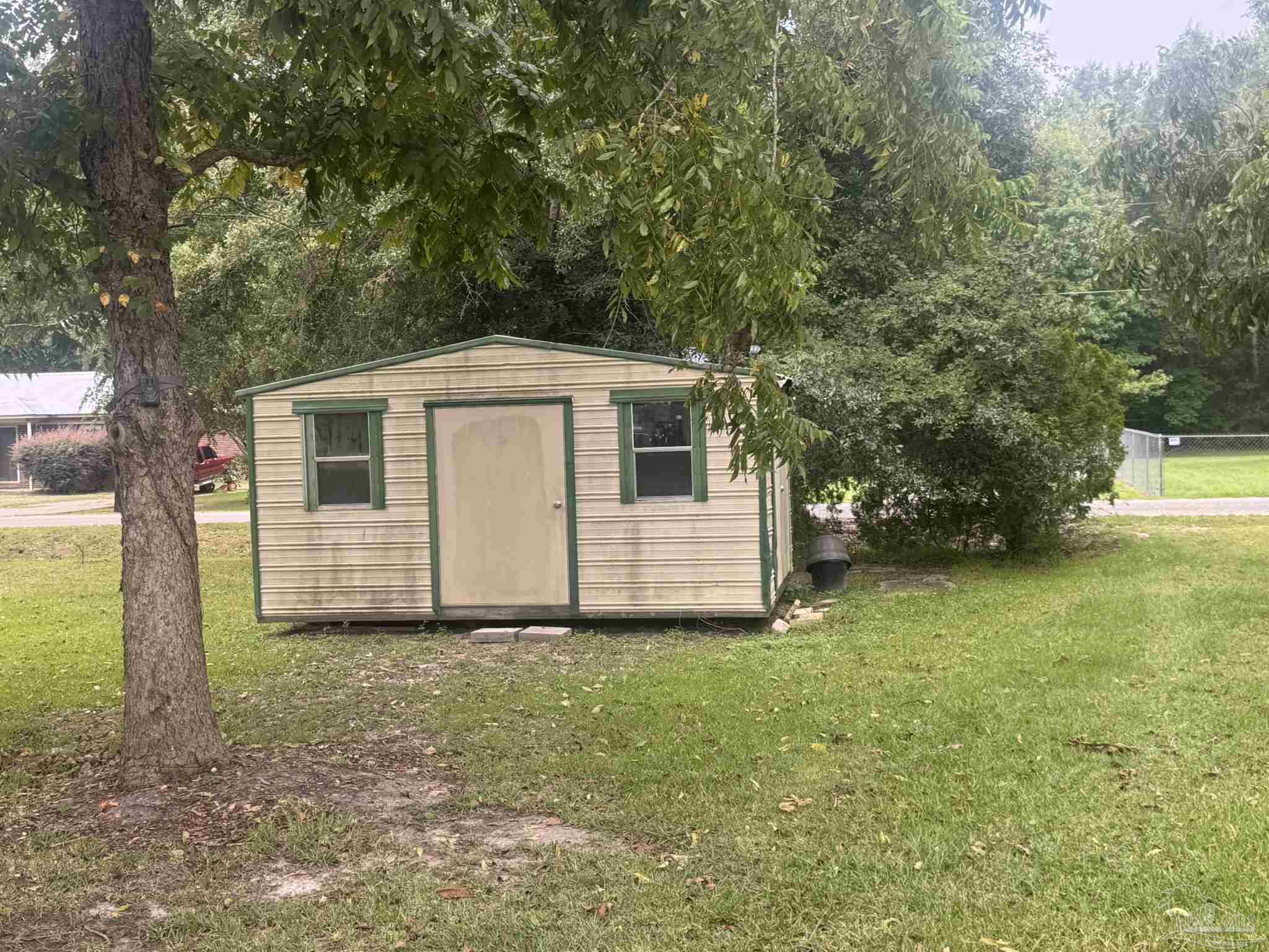233 Wilson Ave