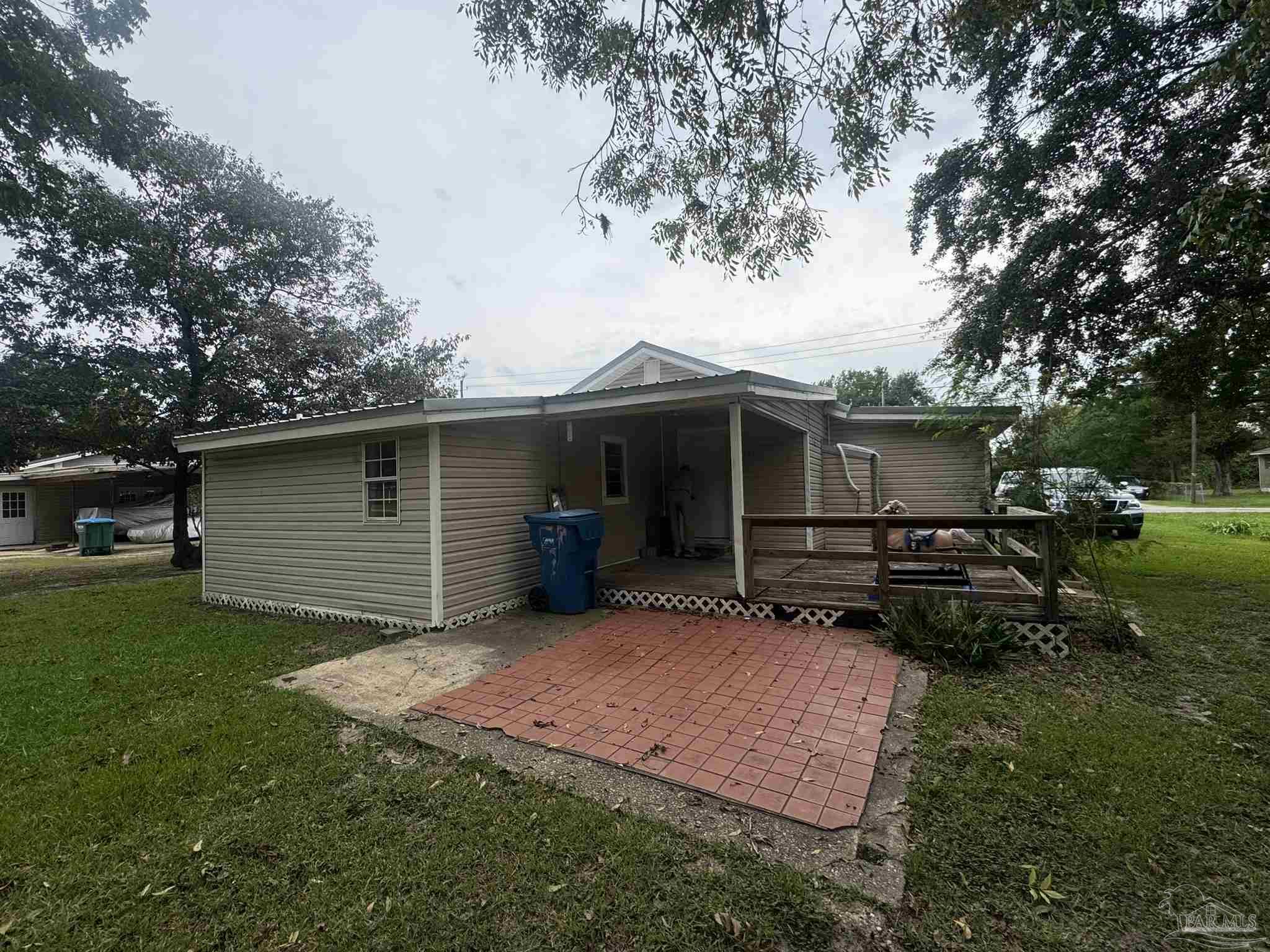 233 Wilson Ave