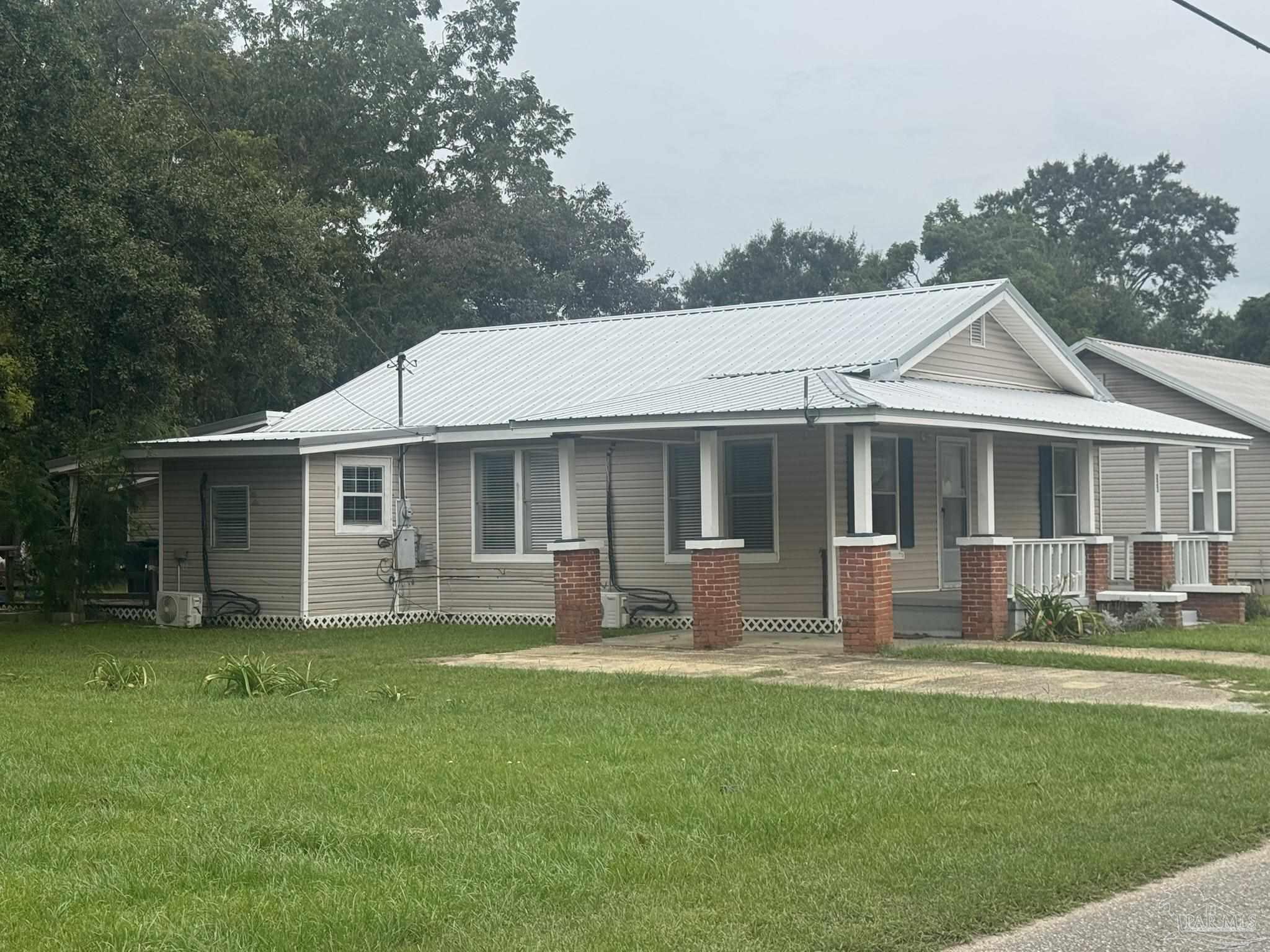 233 Wilson Ave