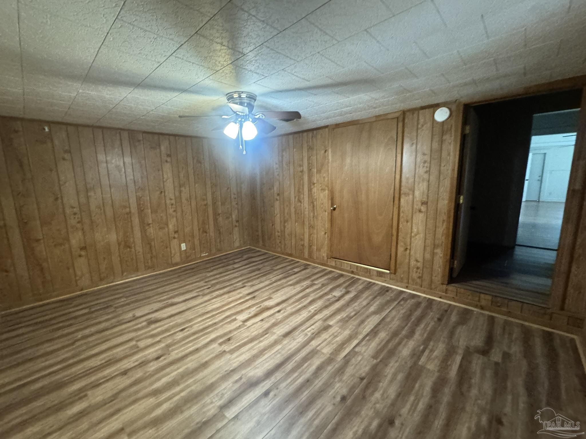 233 Wilson Ave
