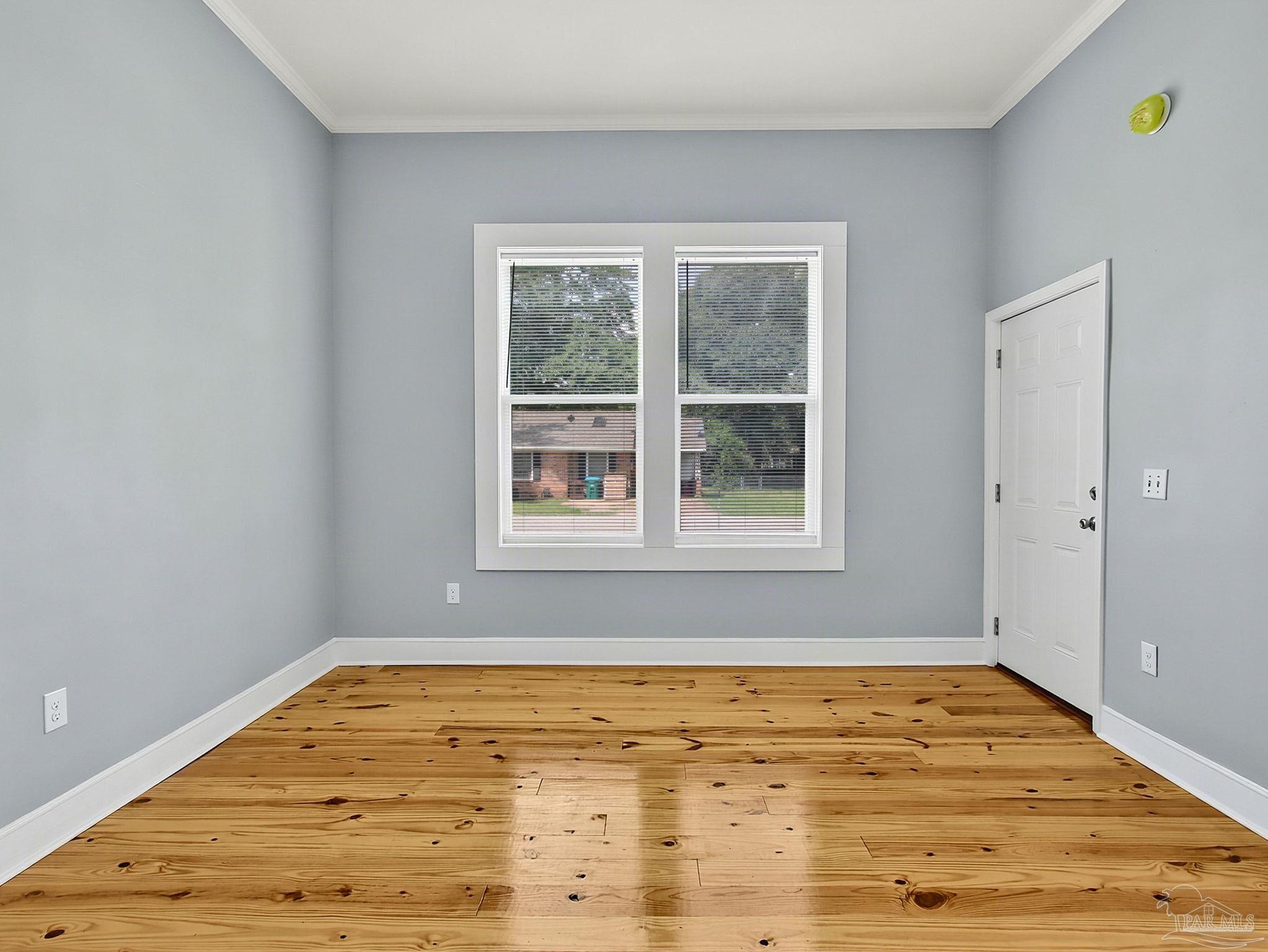 103 Forest Ave