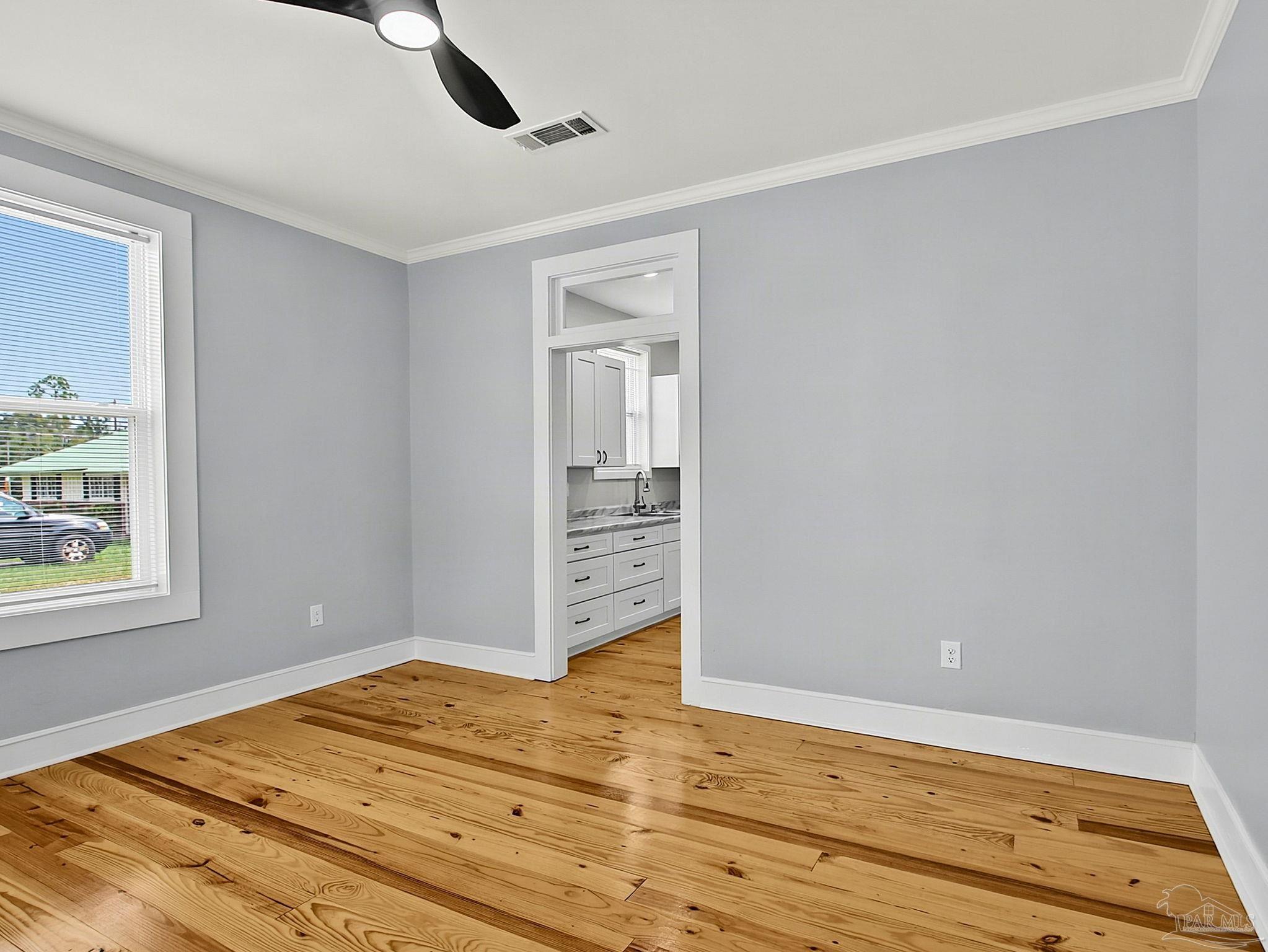 103 Forest Ave