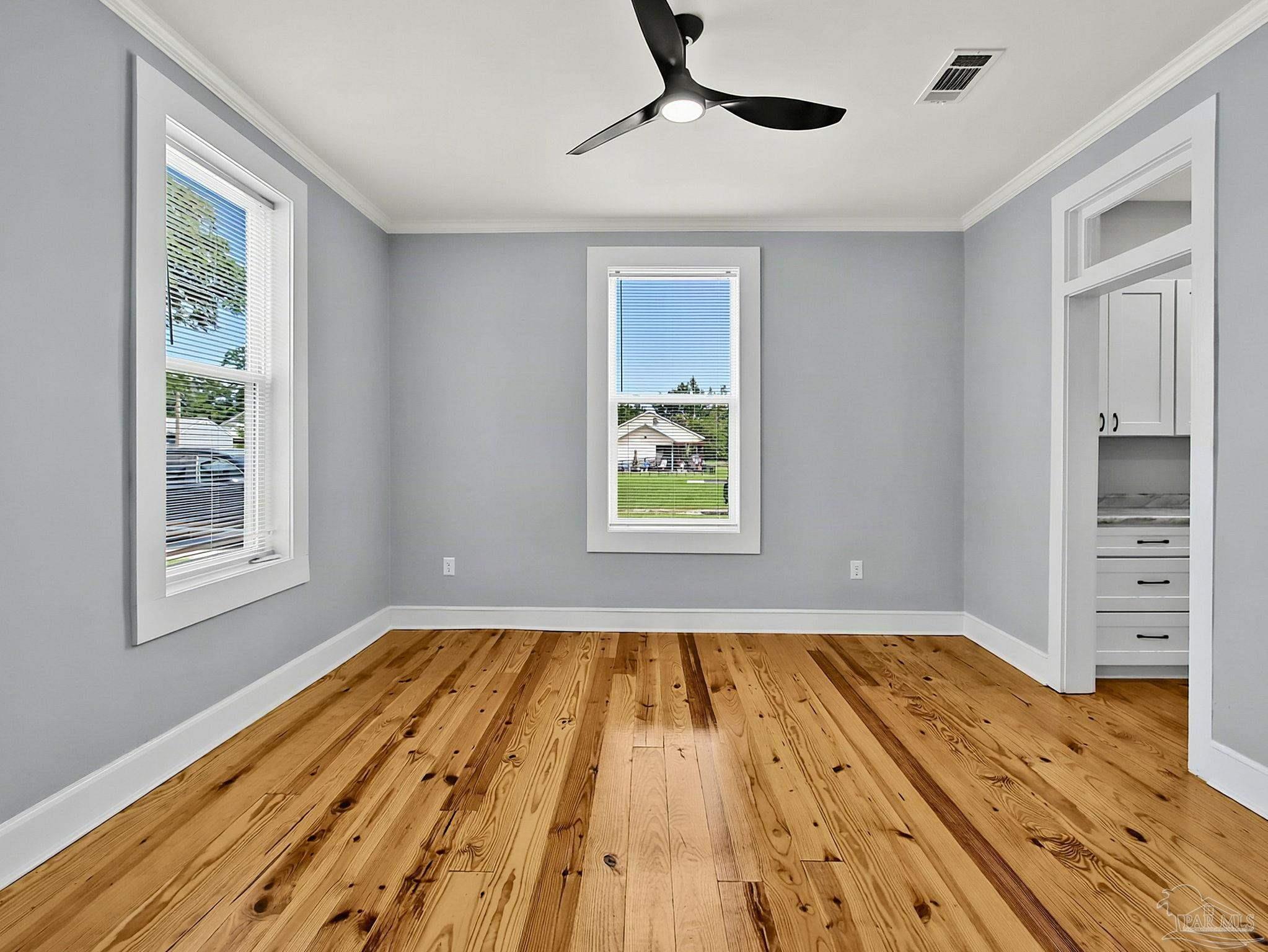 103 Forest Ave