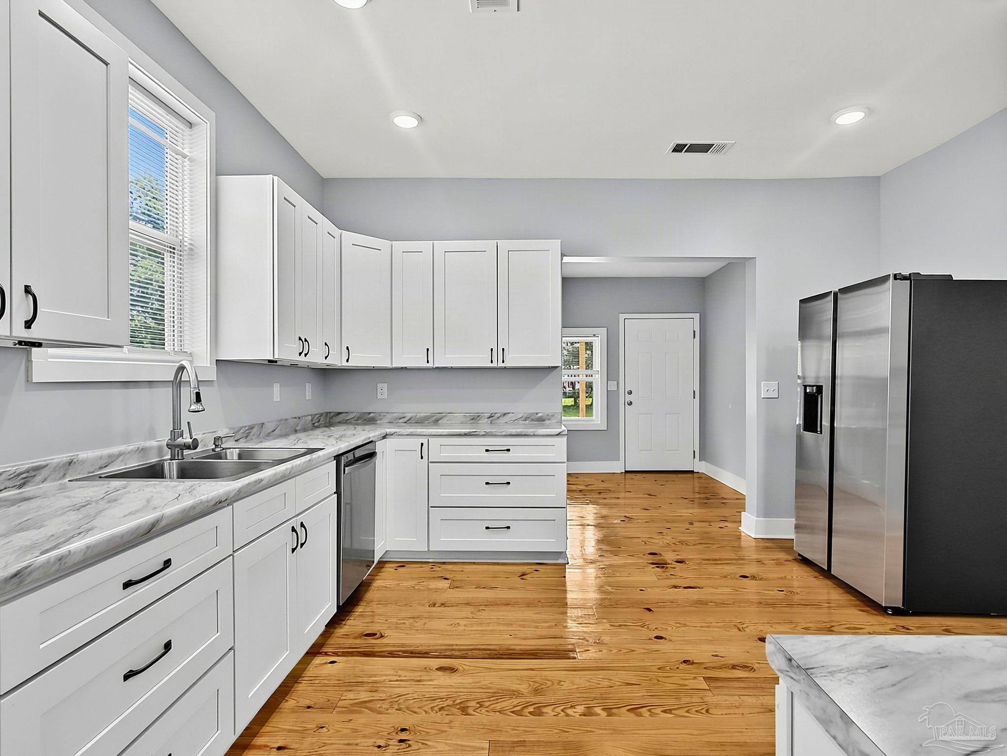 103 Forest Ave