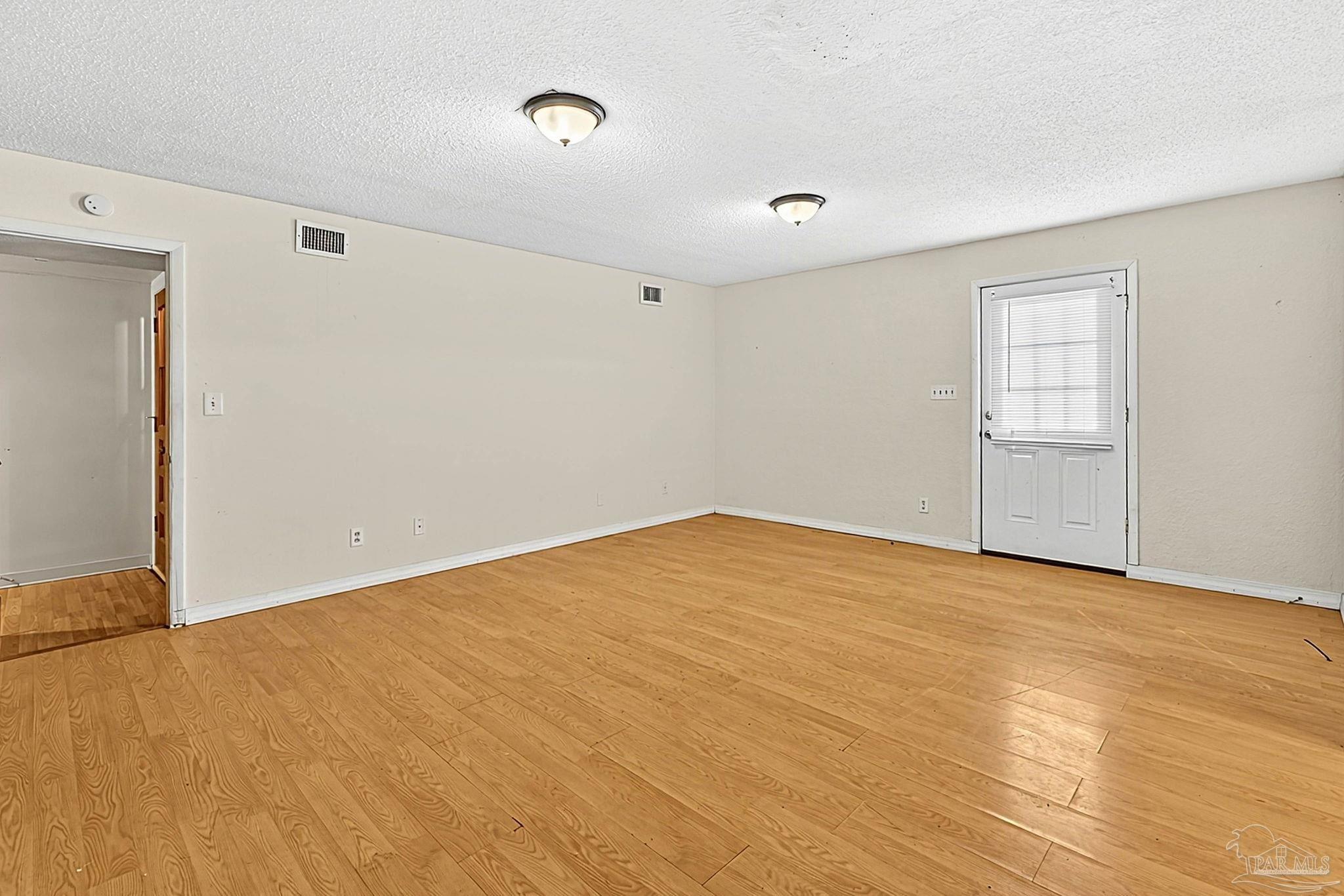 1018 Titi St